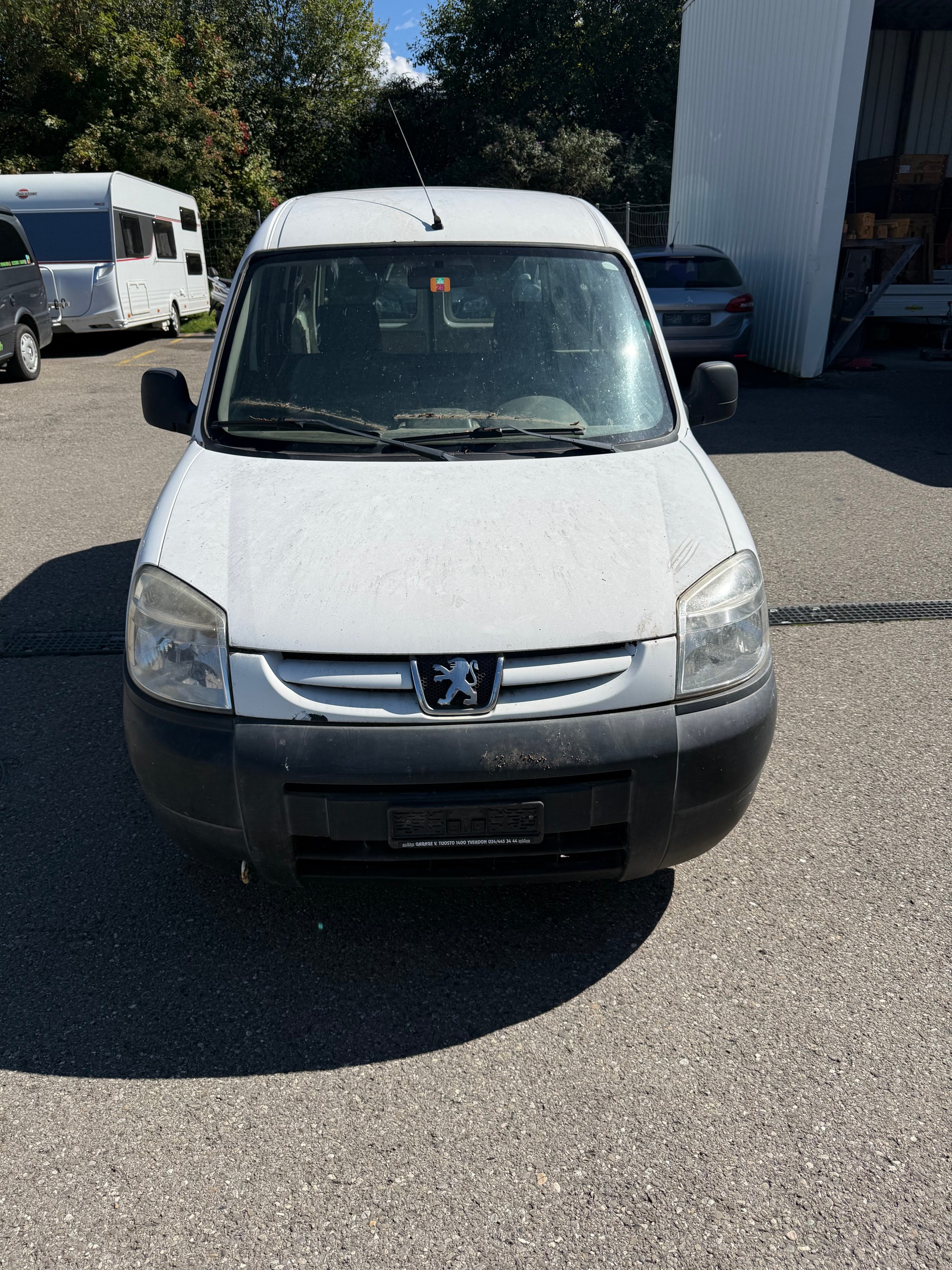 PEUGEOT Partner 1.6 HDI Country-image-0