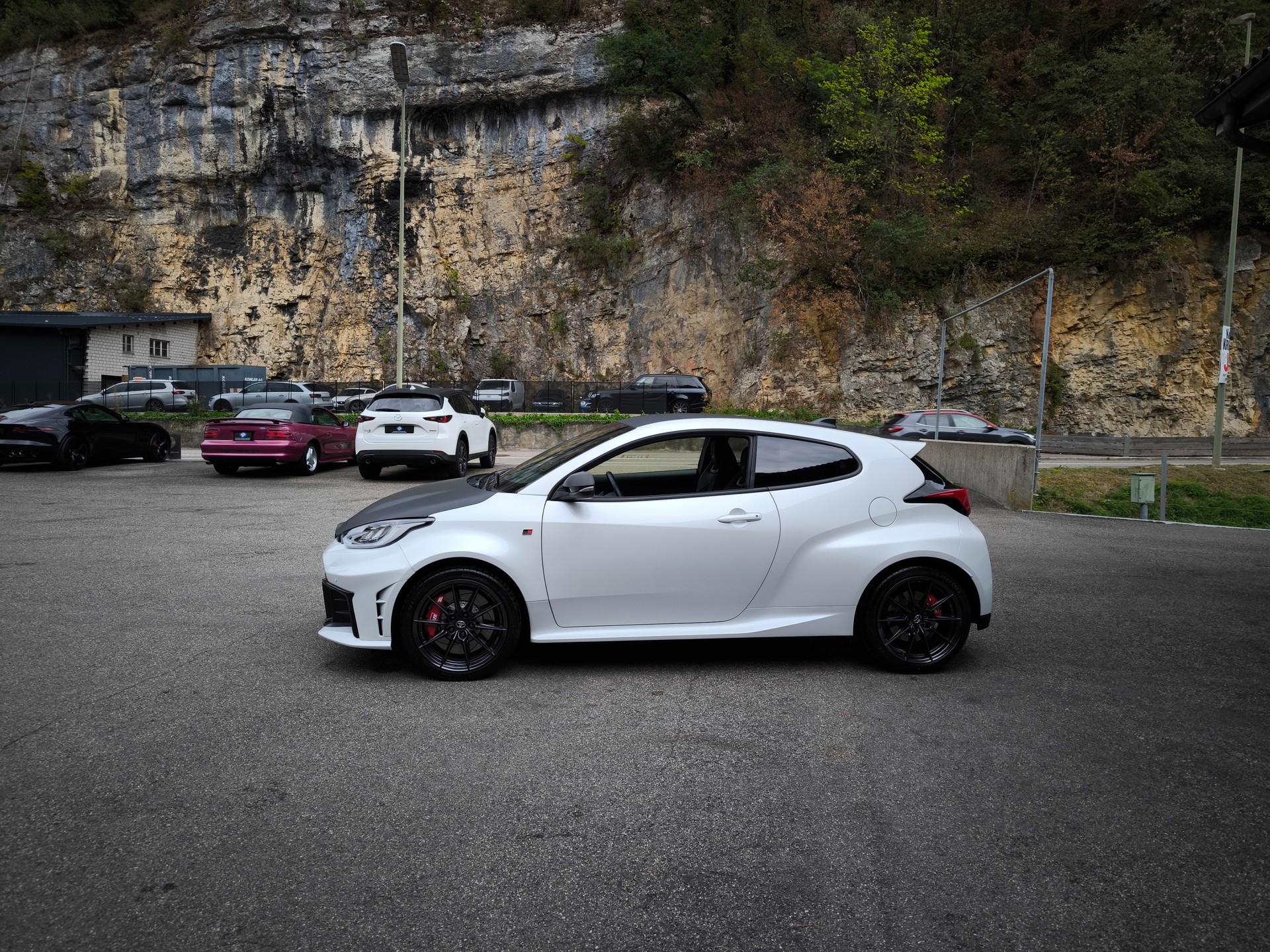 TOYOTA Yaris 1.6 GR Sport A-image-7
