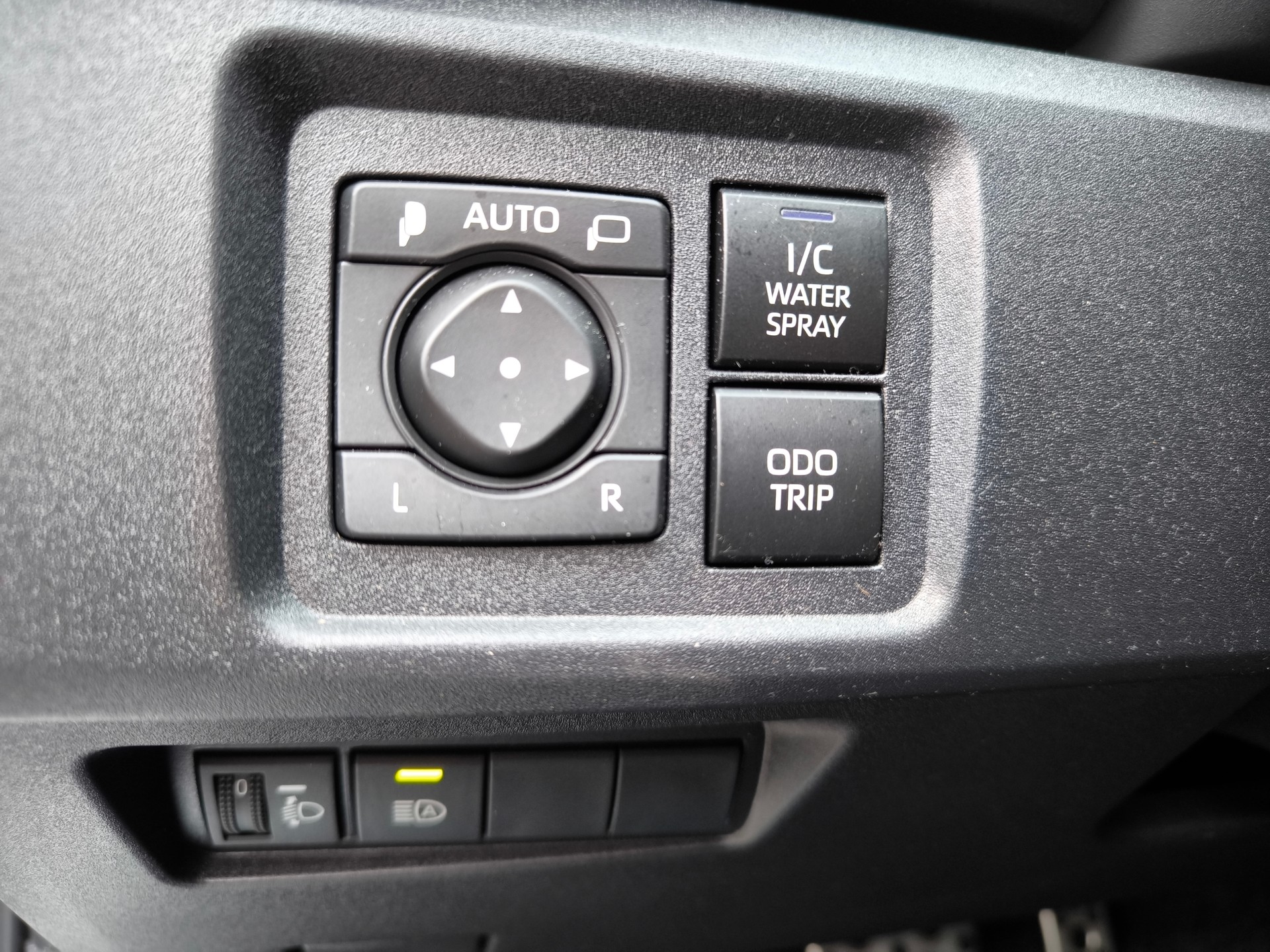 TOYOTA Yaris 1.6 GR Sport A-image-23