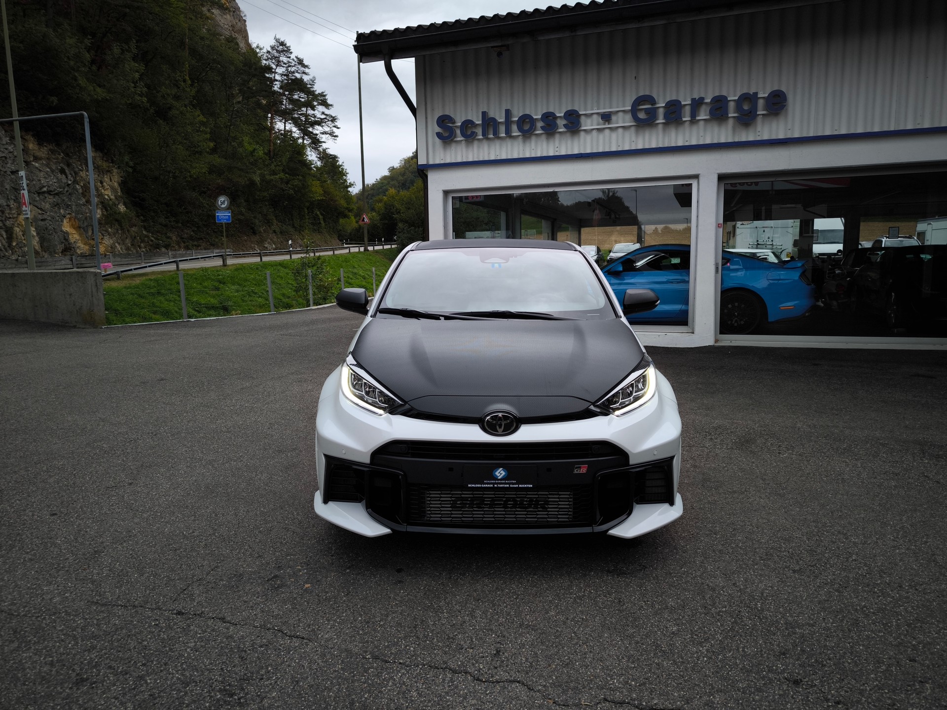 TOYOTA Yaris 1.6 GR Sport A-image-4