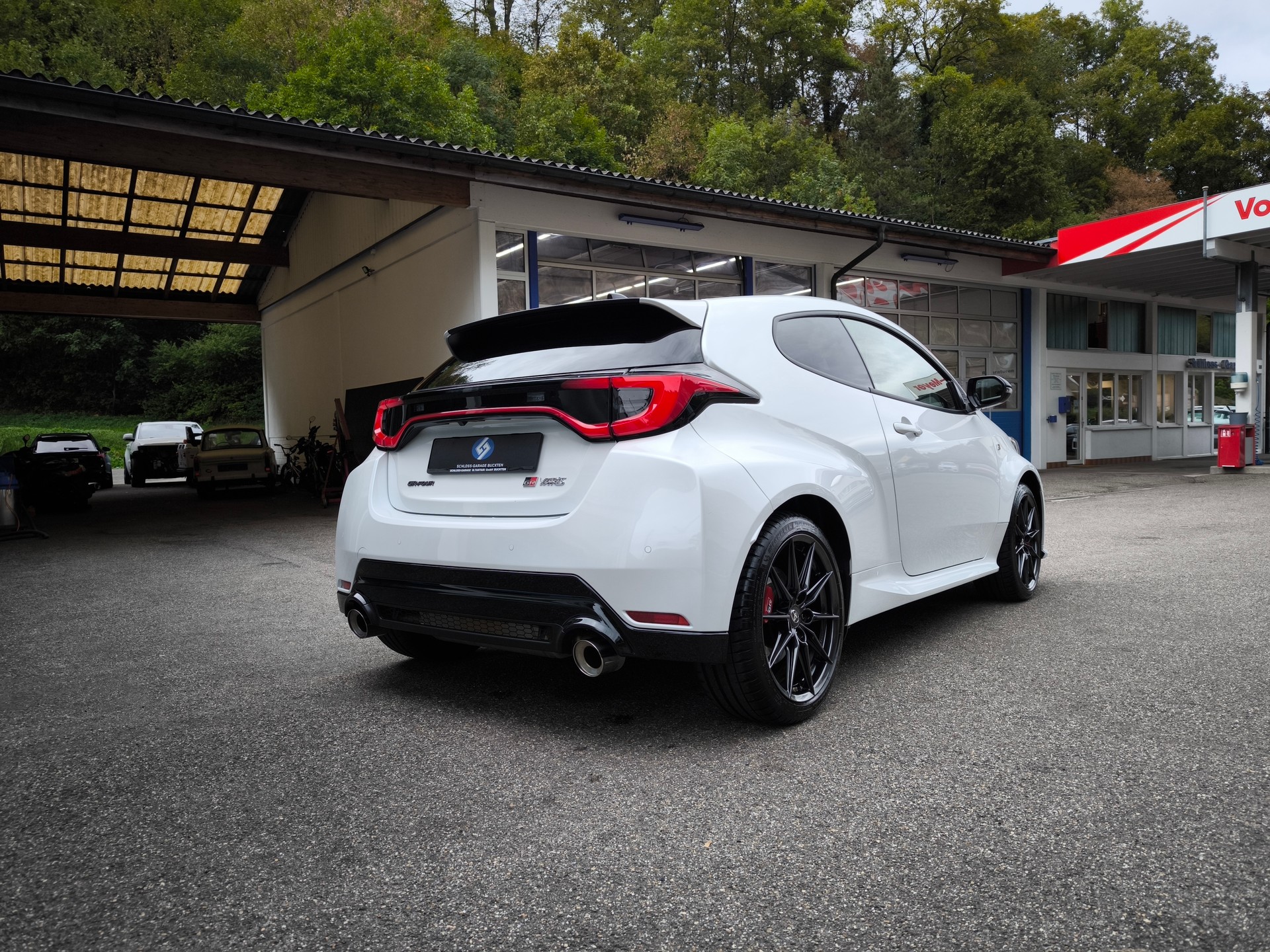 TOYOTA Yaris 1.6 GR Sport A-image-13