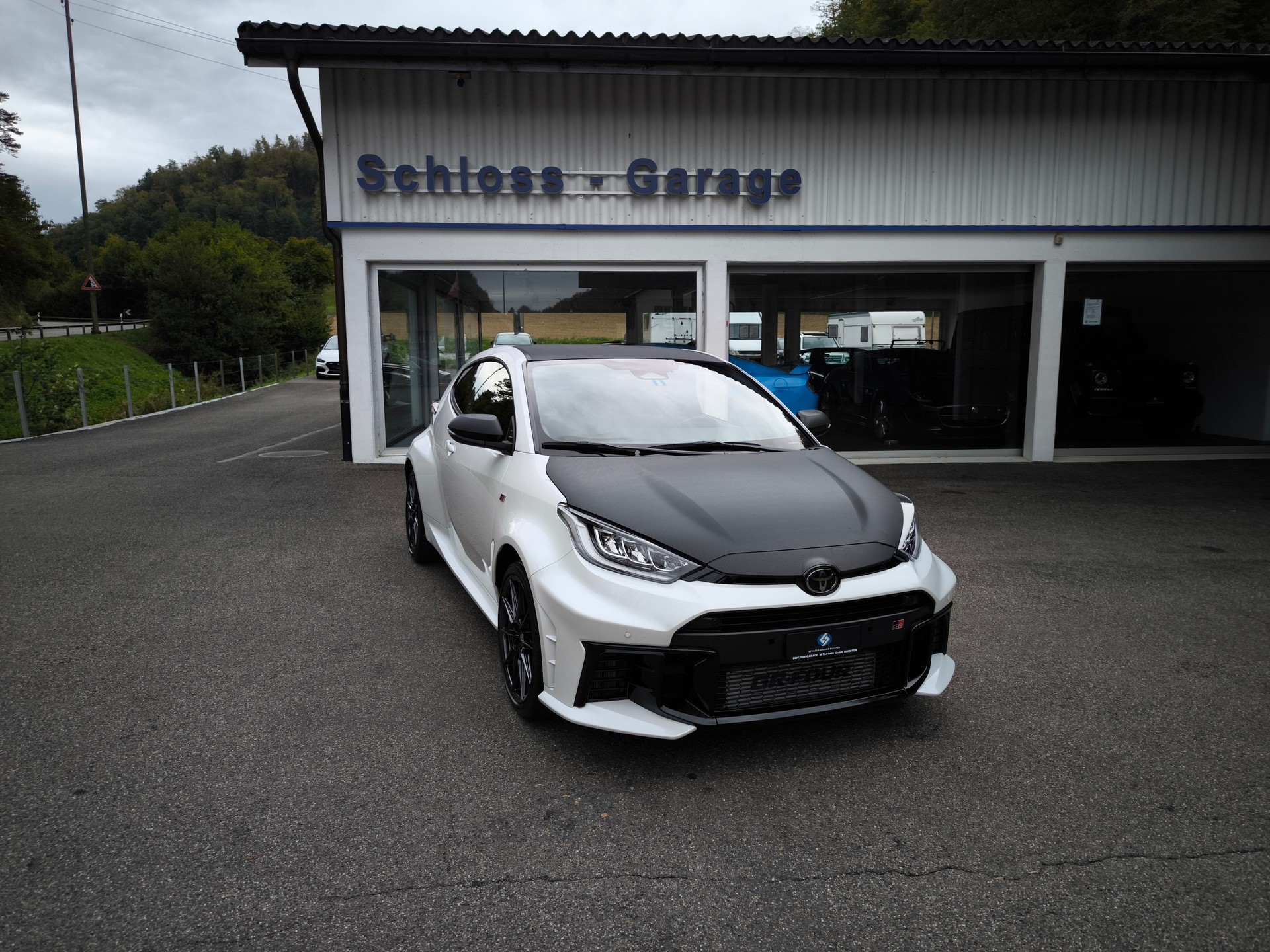 TOYOTA Yaris 1.6 GR Sport A-image-1