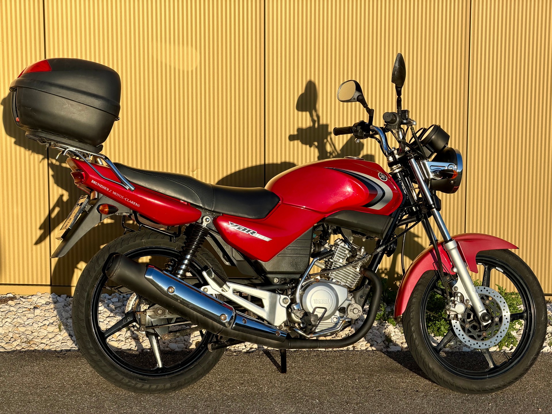 YAMAHA YBR 125-showroom-element-3