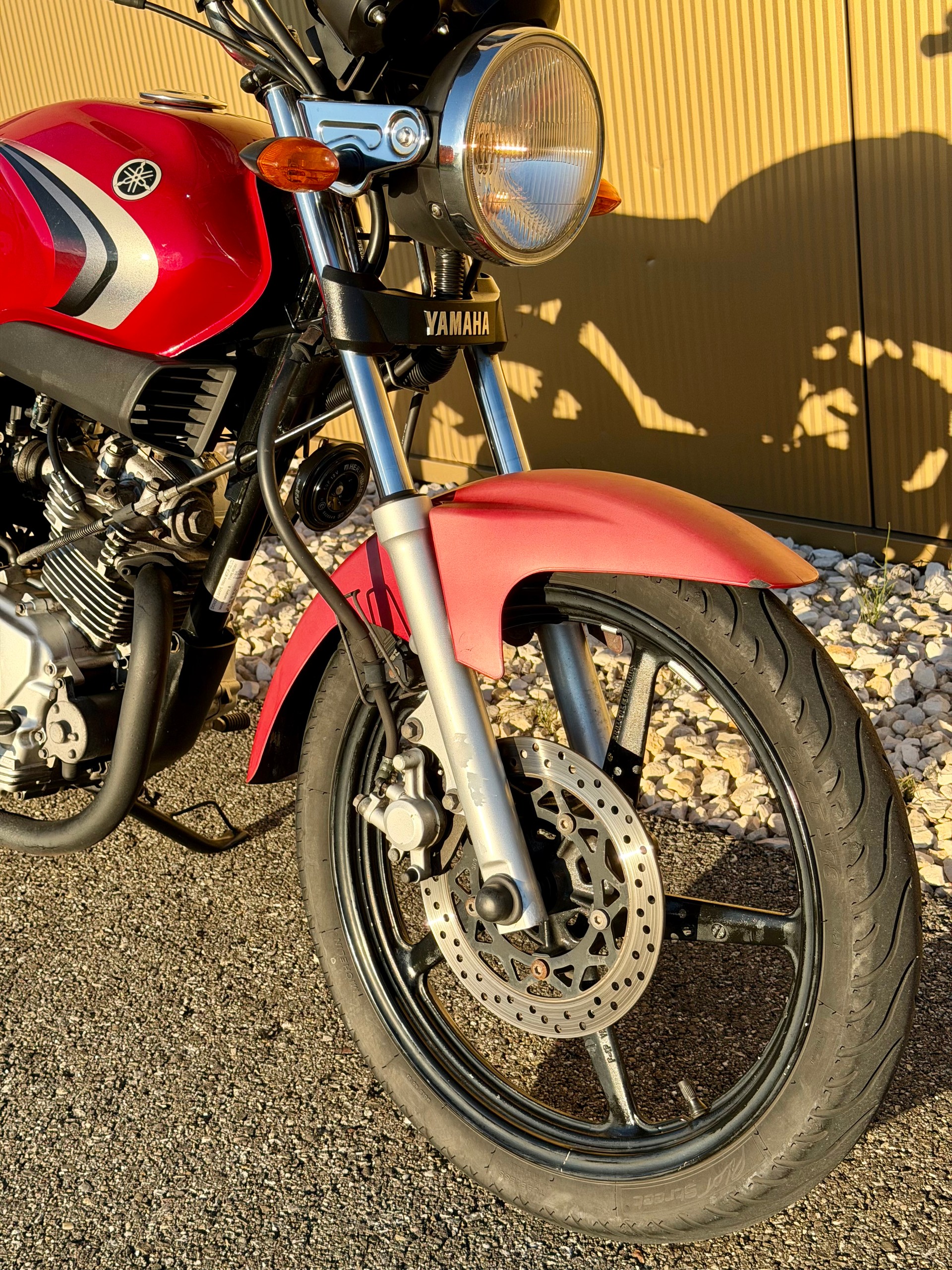 YAMAHA YBR 125-showroom-element-1