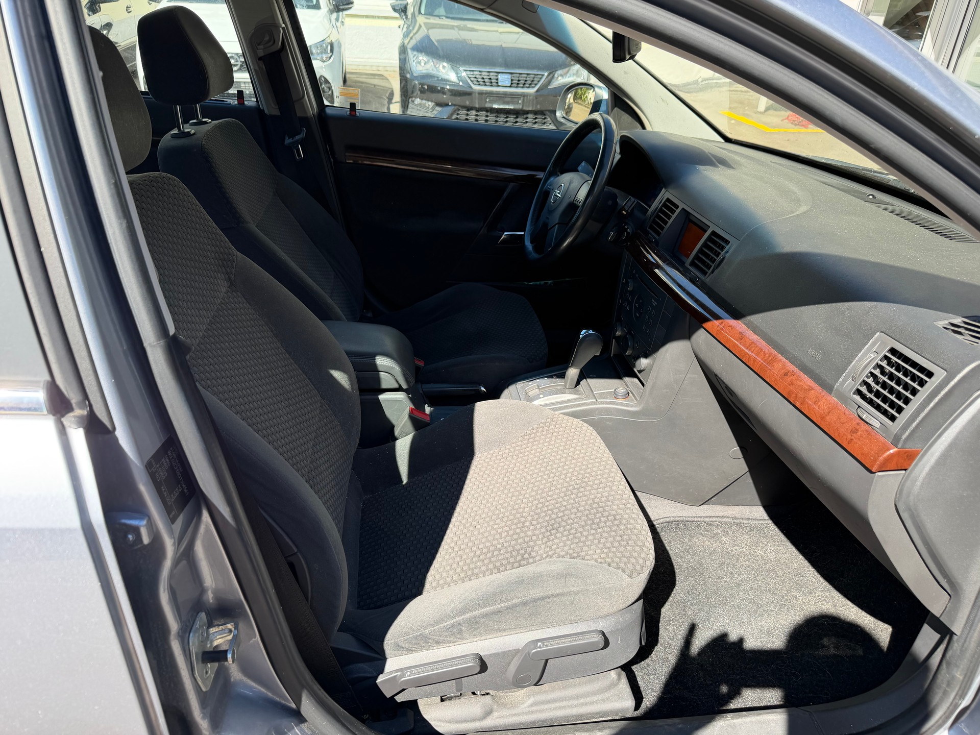 OPEL Vectra 2.2 Elegance-image-12