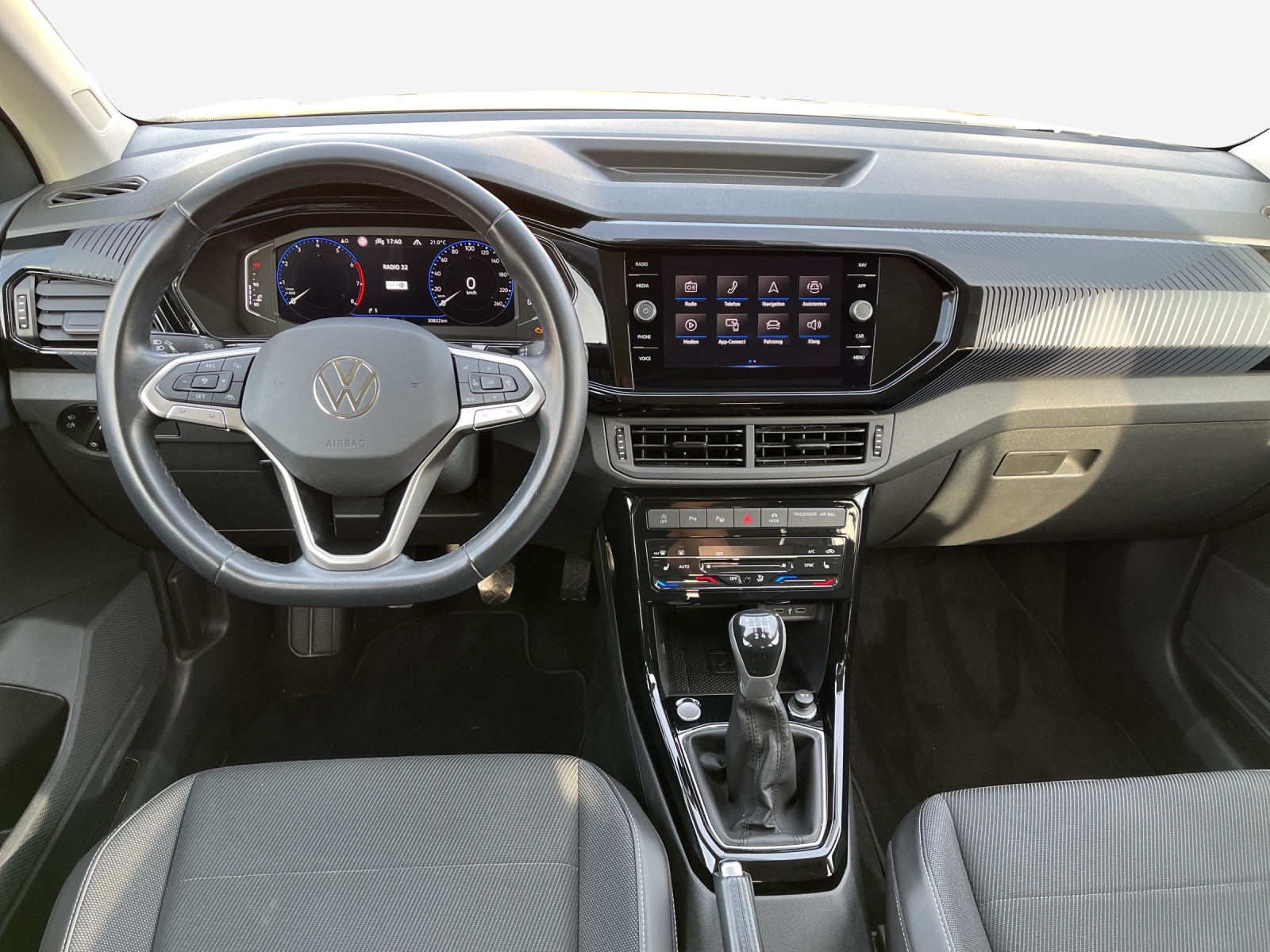 VW T-Cross 1.0 TSI Life Selection-image-8
