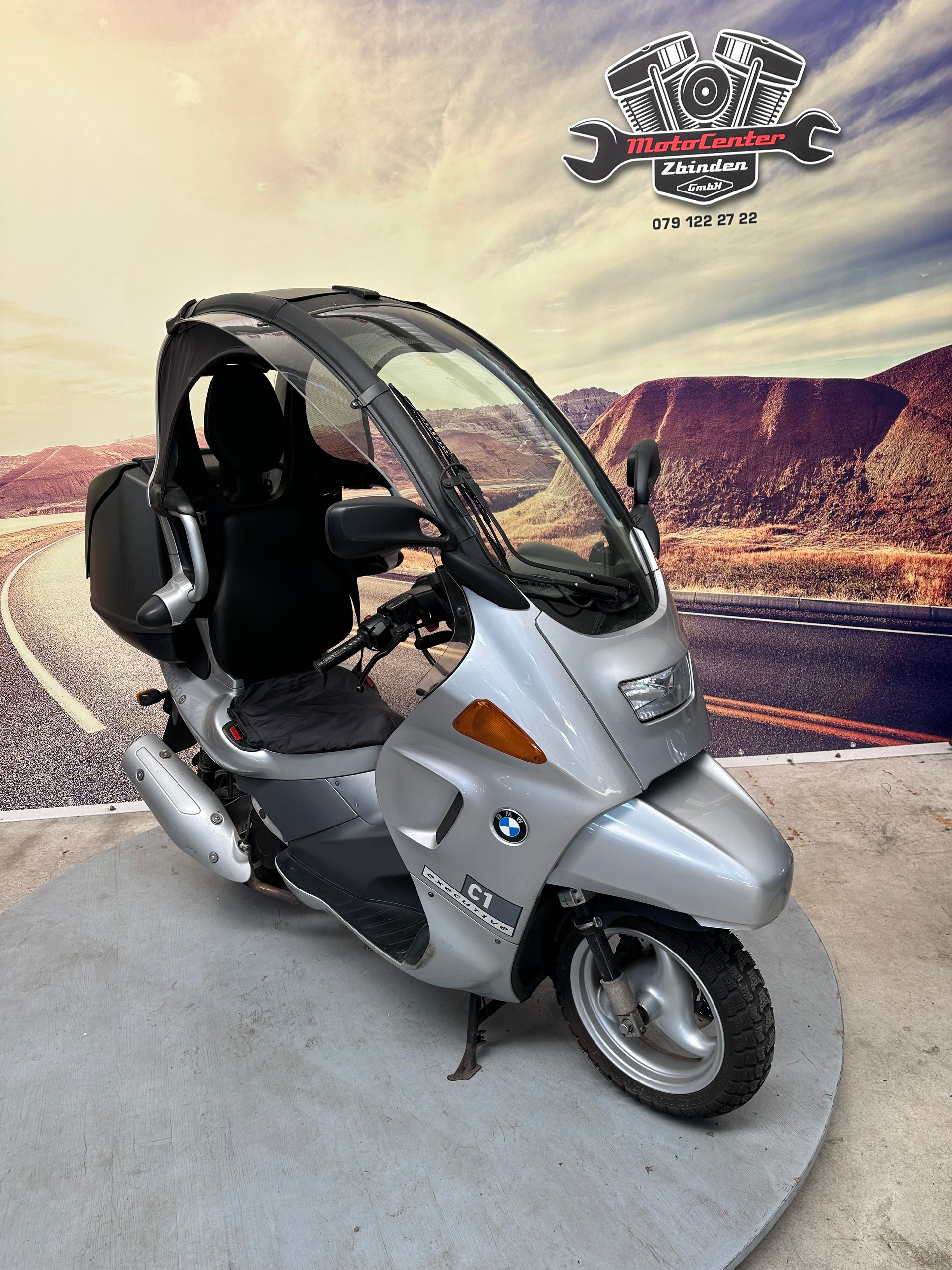 BMW C1-200 Executive-showroom-element-1