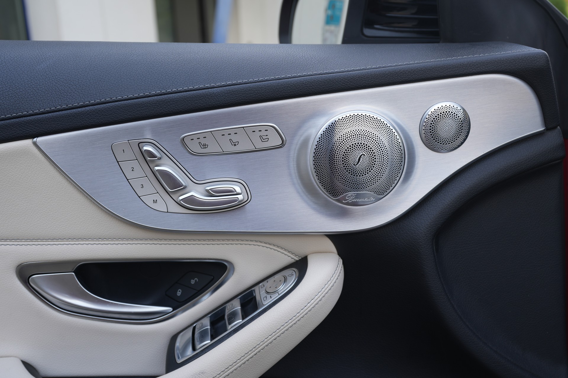 MERCEDES-BENZ C 43 AMG 4matic-image-5
