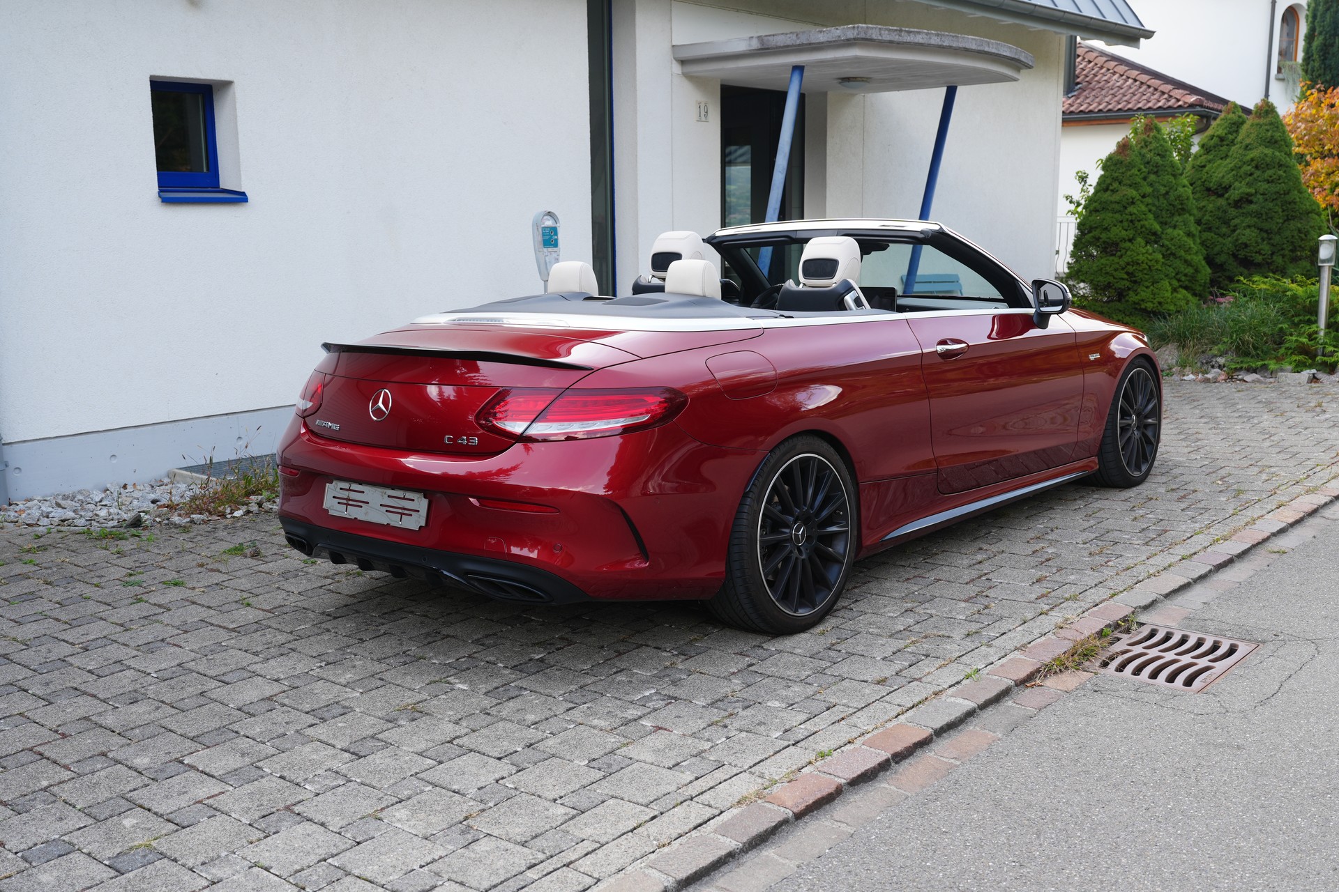 MERCEDES-BENZ C 43 AMG 4matic-image-2