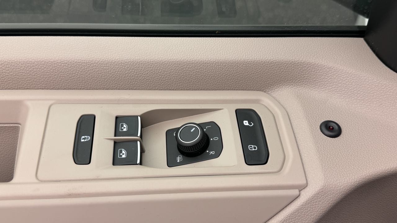 VW Multivan 1.5 eHybrid Life Edition 4Motion DSG-image-8