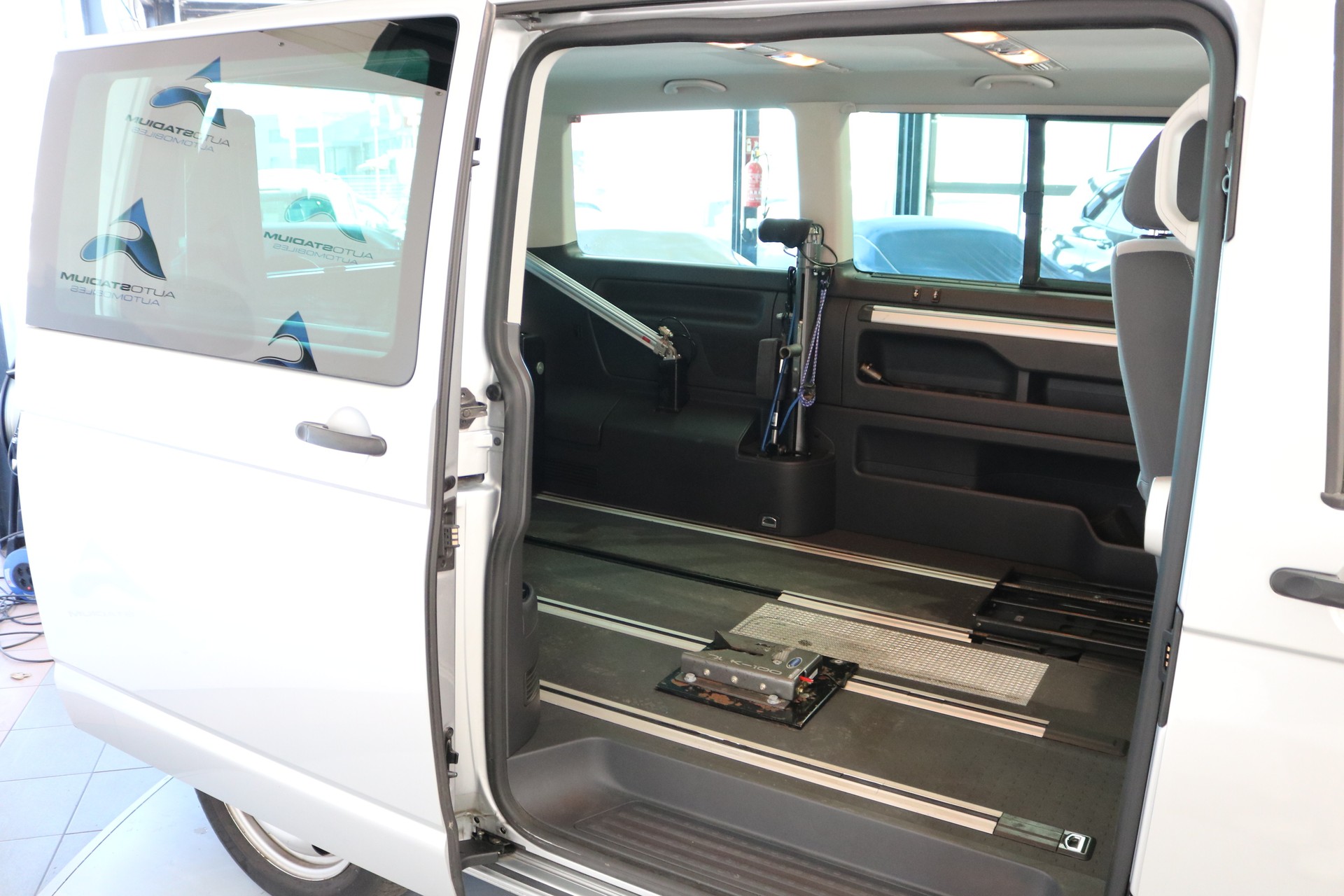 VW T5 Multivan 2.0 TDI CR Startline DSG-image-34