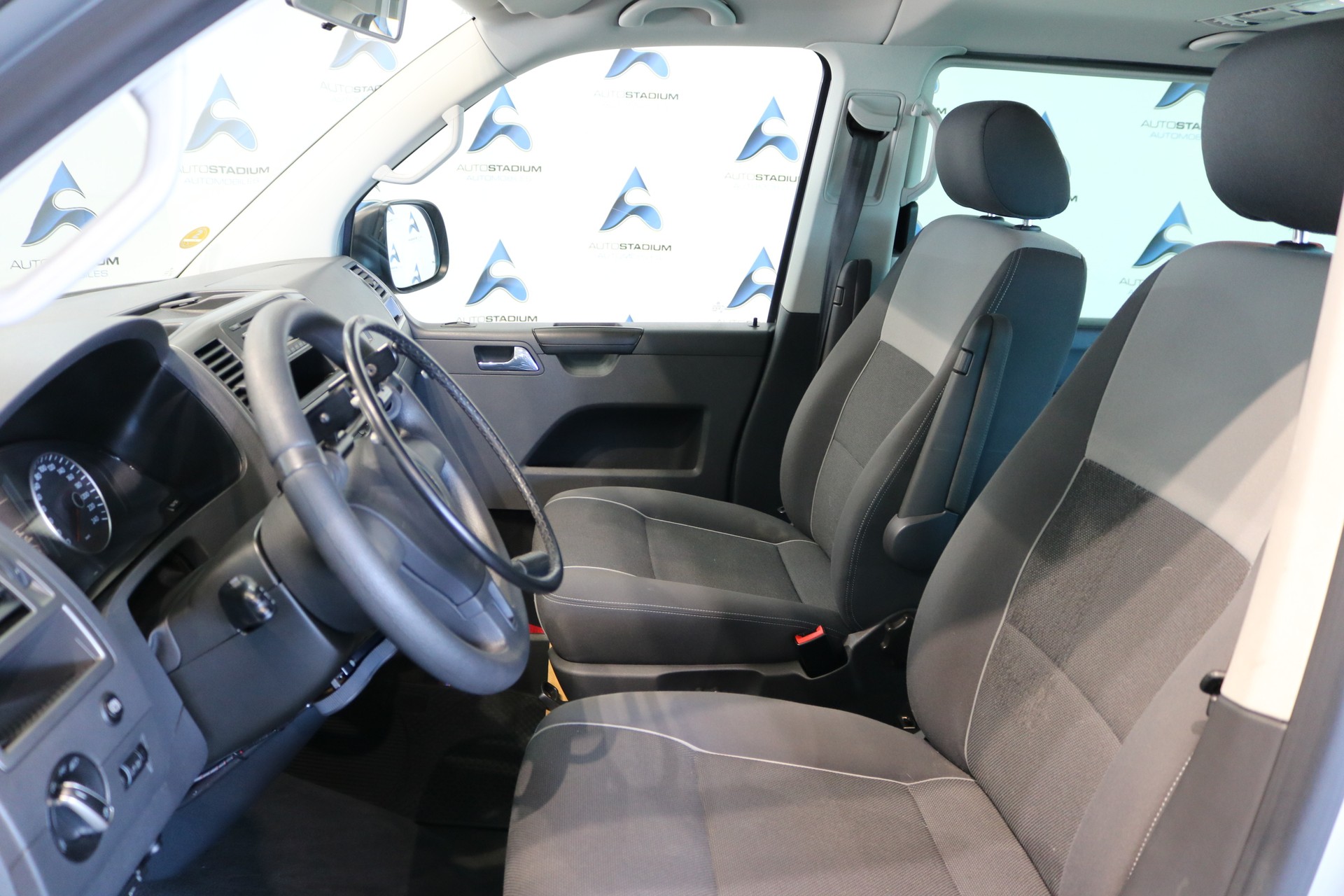 VW T5 Multivan 2.0 TDI CR Startline DSG-image-38