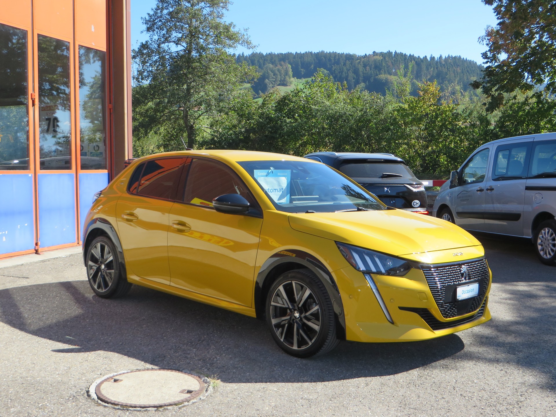 PEUGEOT 208 1.2 PureTech GT EAT8-image-2