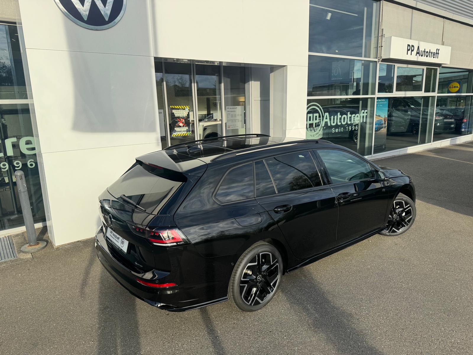 VW Golf Variant 2.0 TSI R-Line DSG 4 Motion-image-3