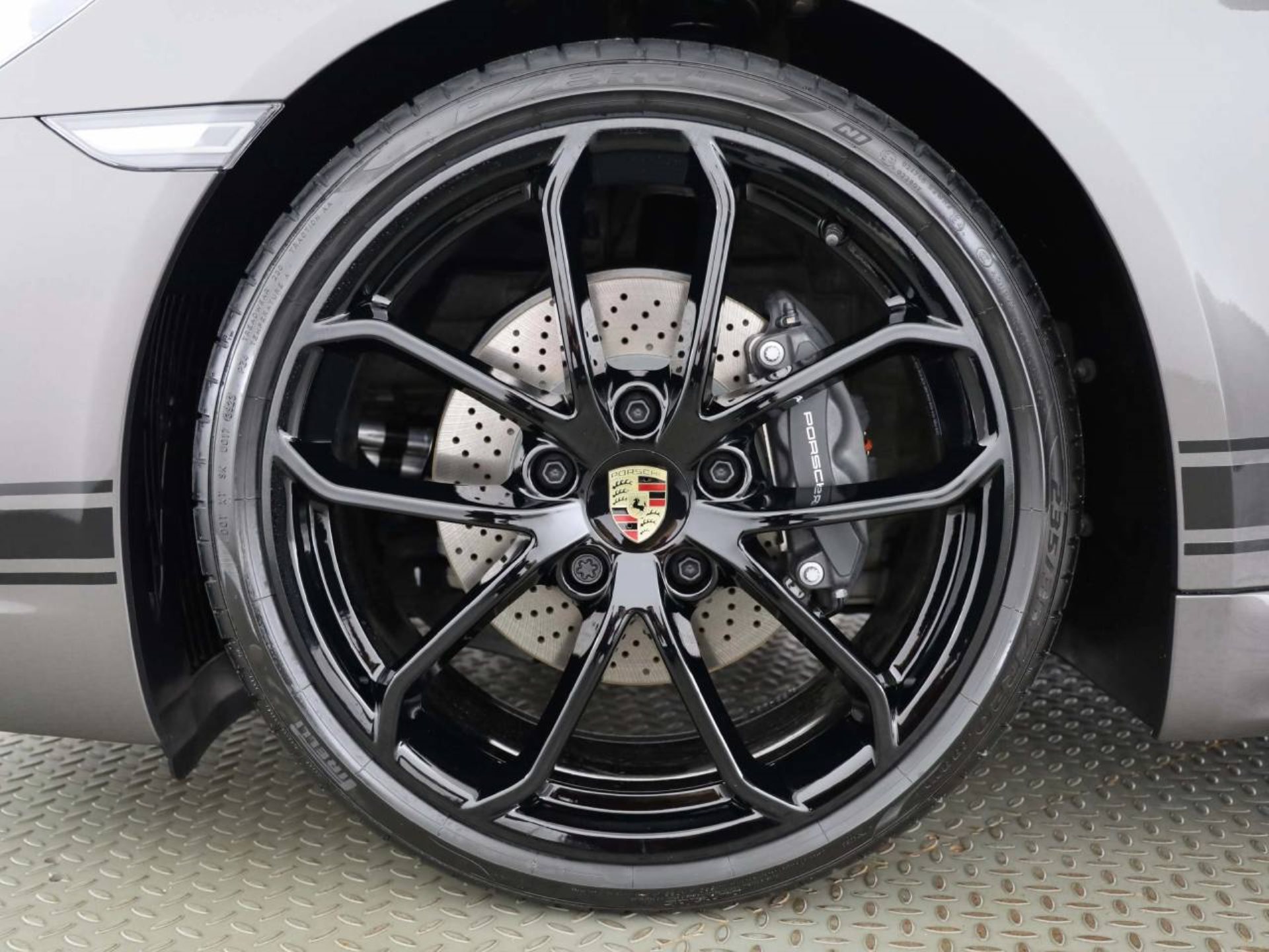 PORSCHE 718 Cayman S tyle Edition-image-7