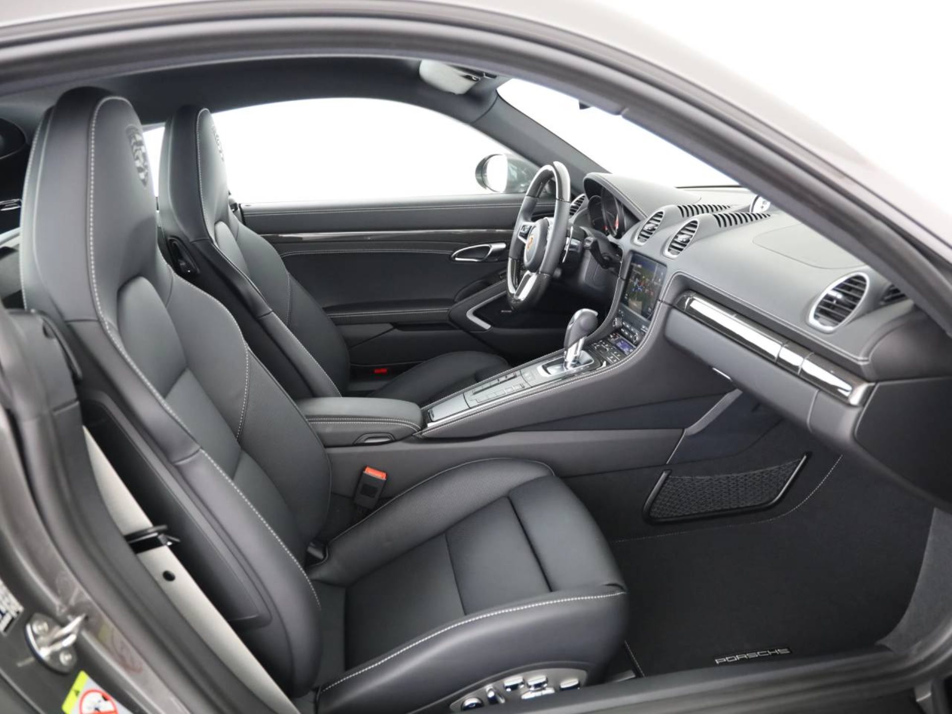 PORSCHE 718 Cayman S tyle Edition-image-11