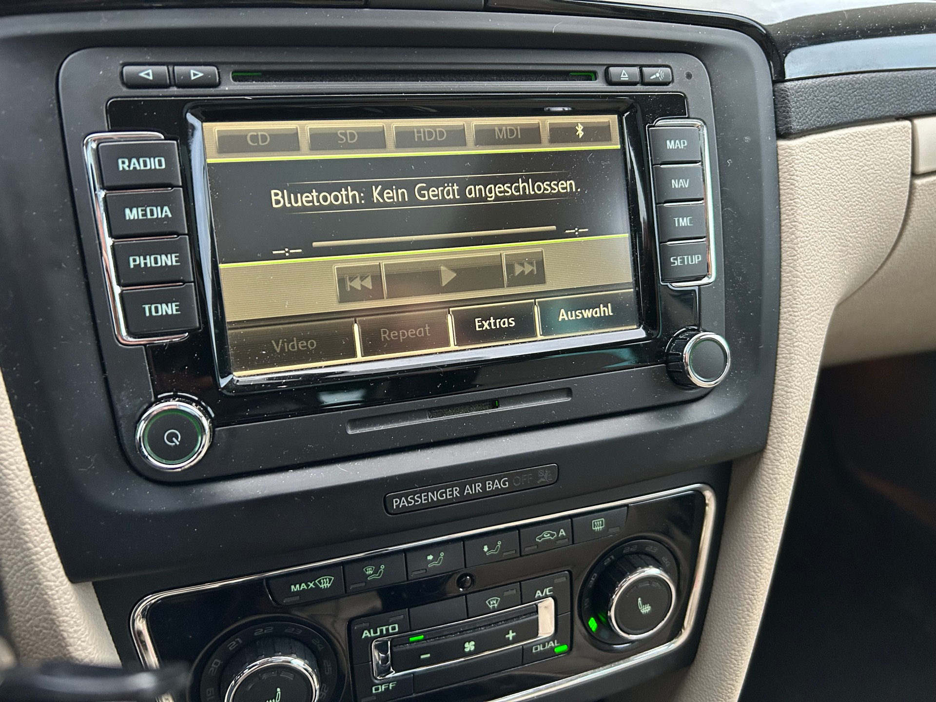 SKODA Superb Combi 2.0 TDi Elegance 4x4 DSG-image-8