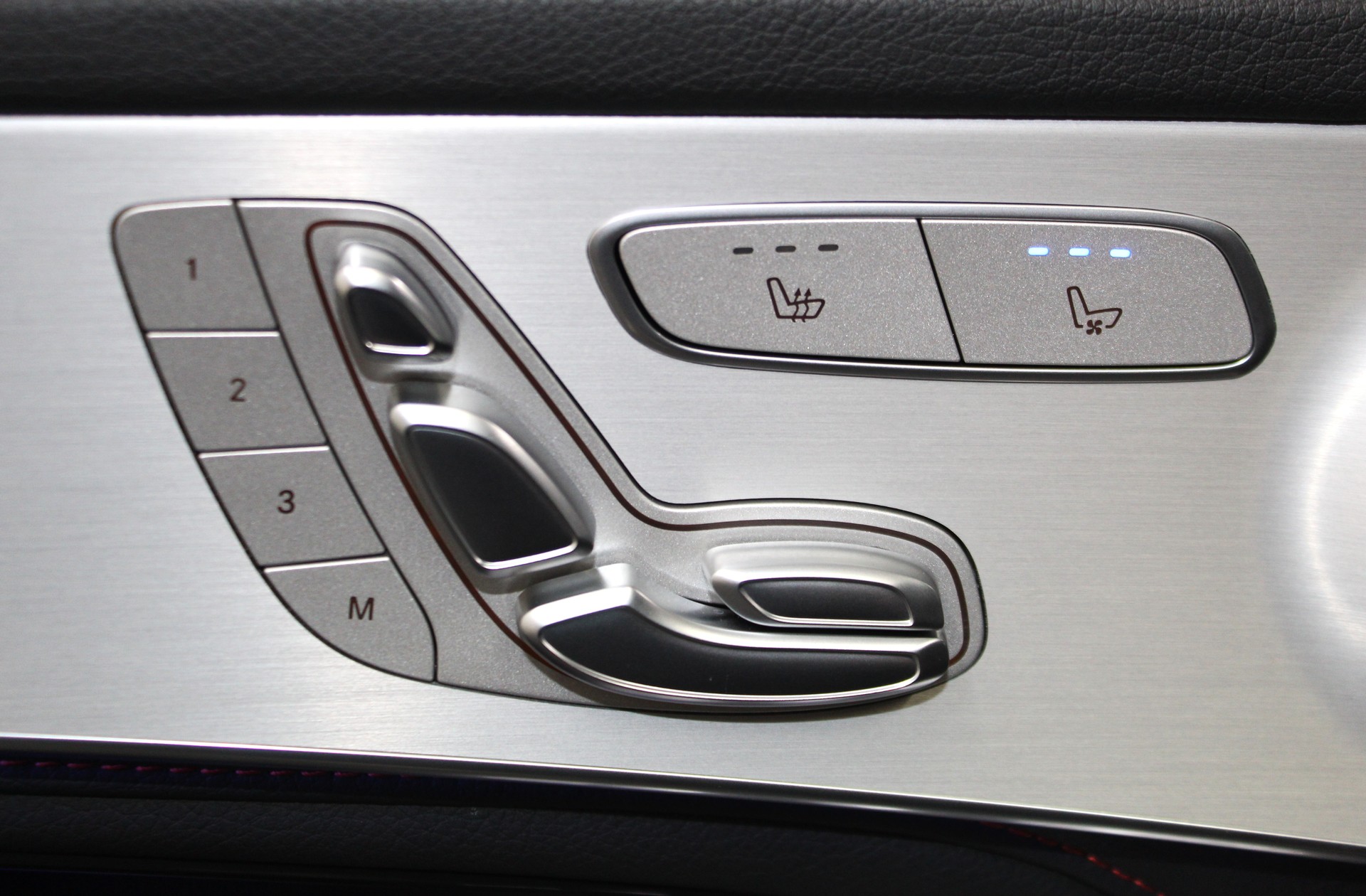 MERCEDES-BENZ GLC 43 AMG 4Matic 9G-Tronic Premium-Plus-Paket / AHK / CH-Fahrzeug-image-22