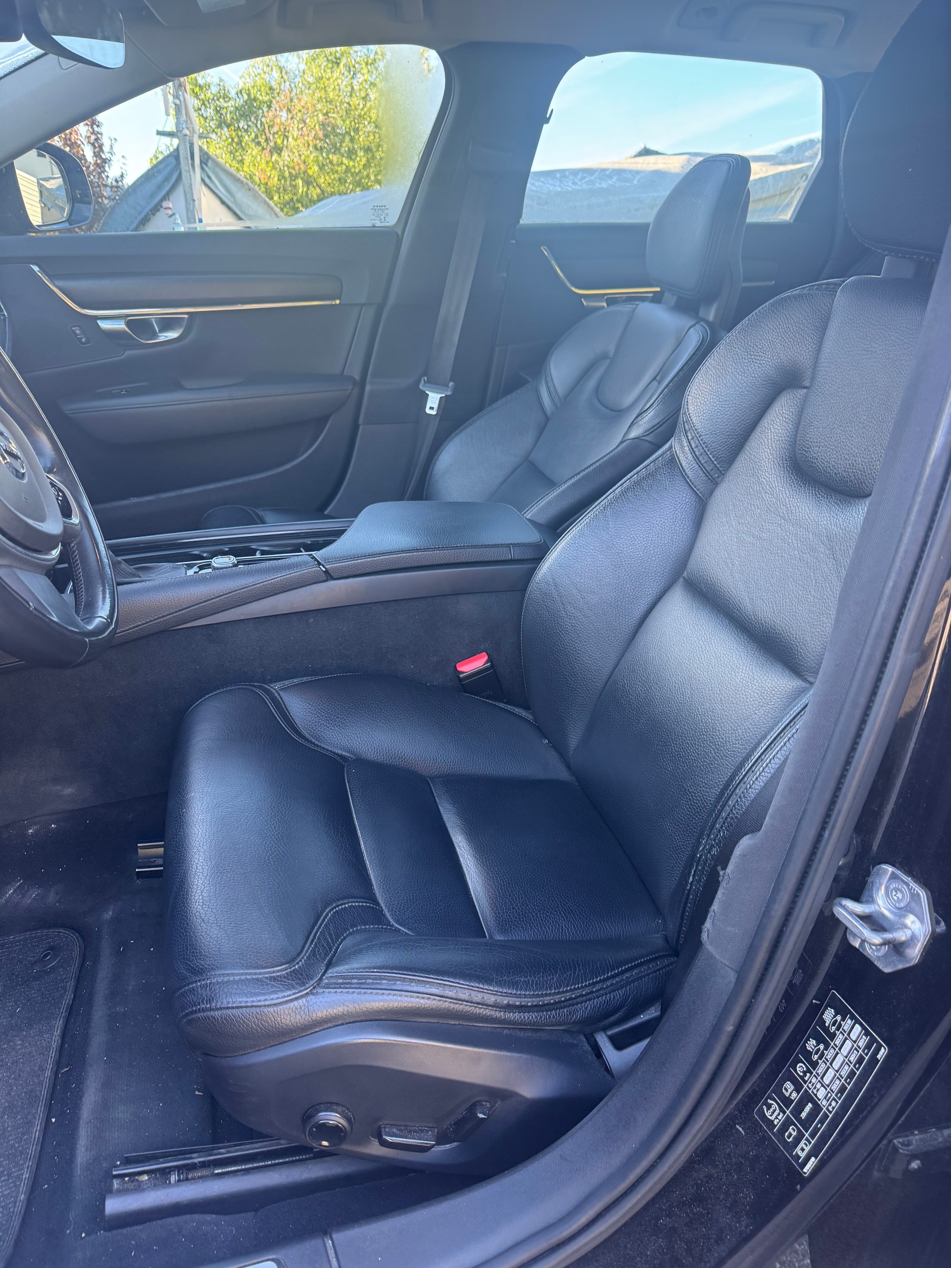 VOLVO 2.0 D5 AWD-image-2