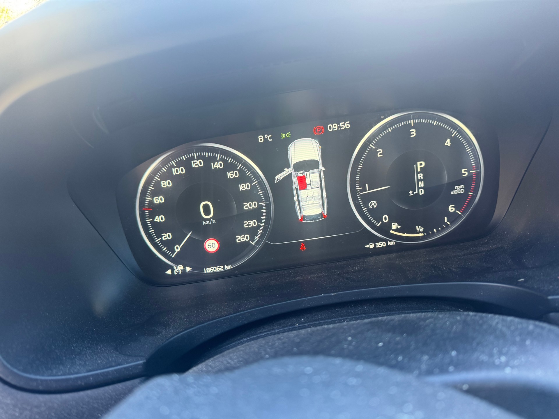 VOLVO 2.0 D5 AWD-image-1