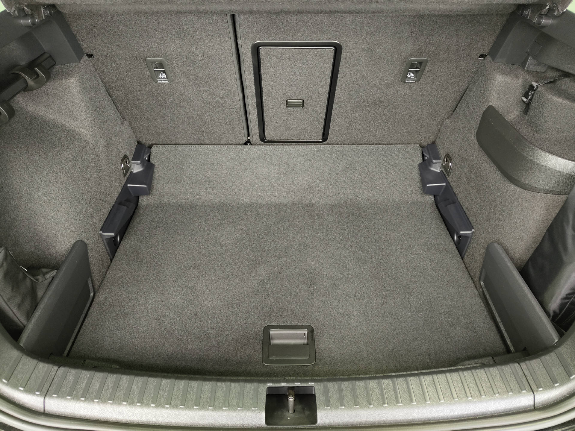 SKODA Karoq 2.0 TSI SportLine 4x4 DSG-image-14