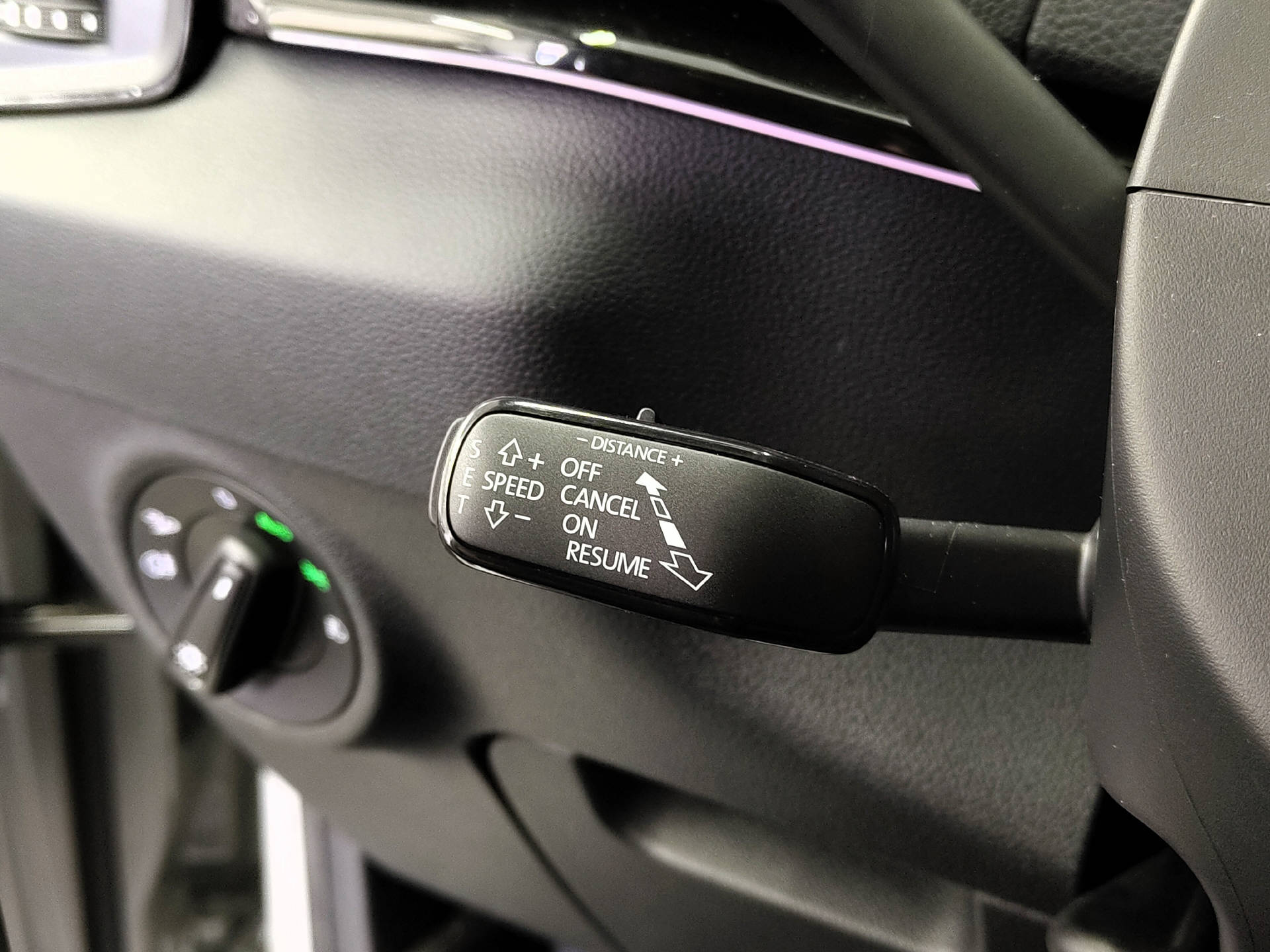 SKODA Karoq 2.0 TSI SportLine 4x4 DSG-image-11