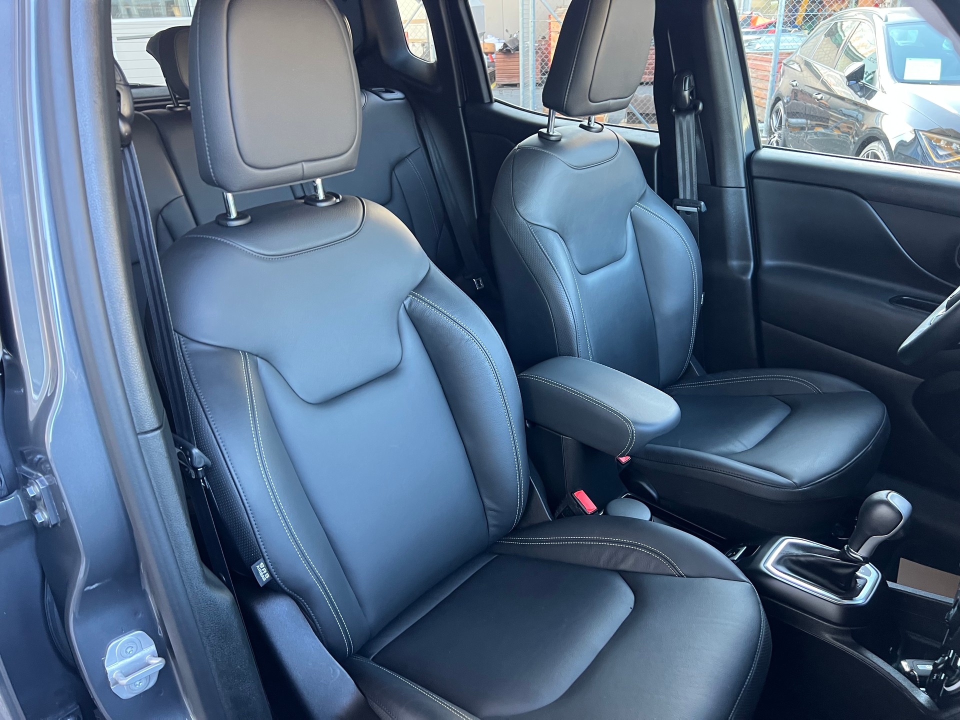 JEEP Renegade 1.3 T 4x4 PHEV Swiss Limited Plus *** CH- Fahrzeug **-image-15