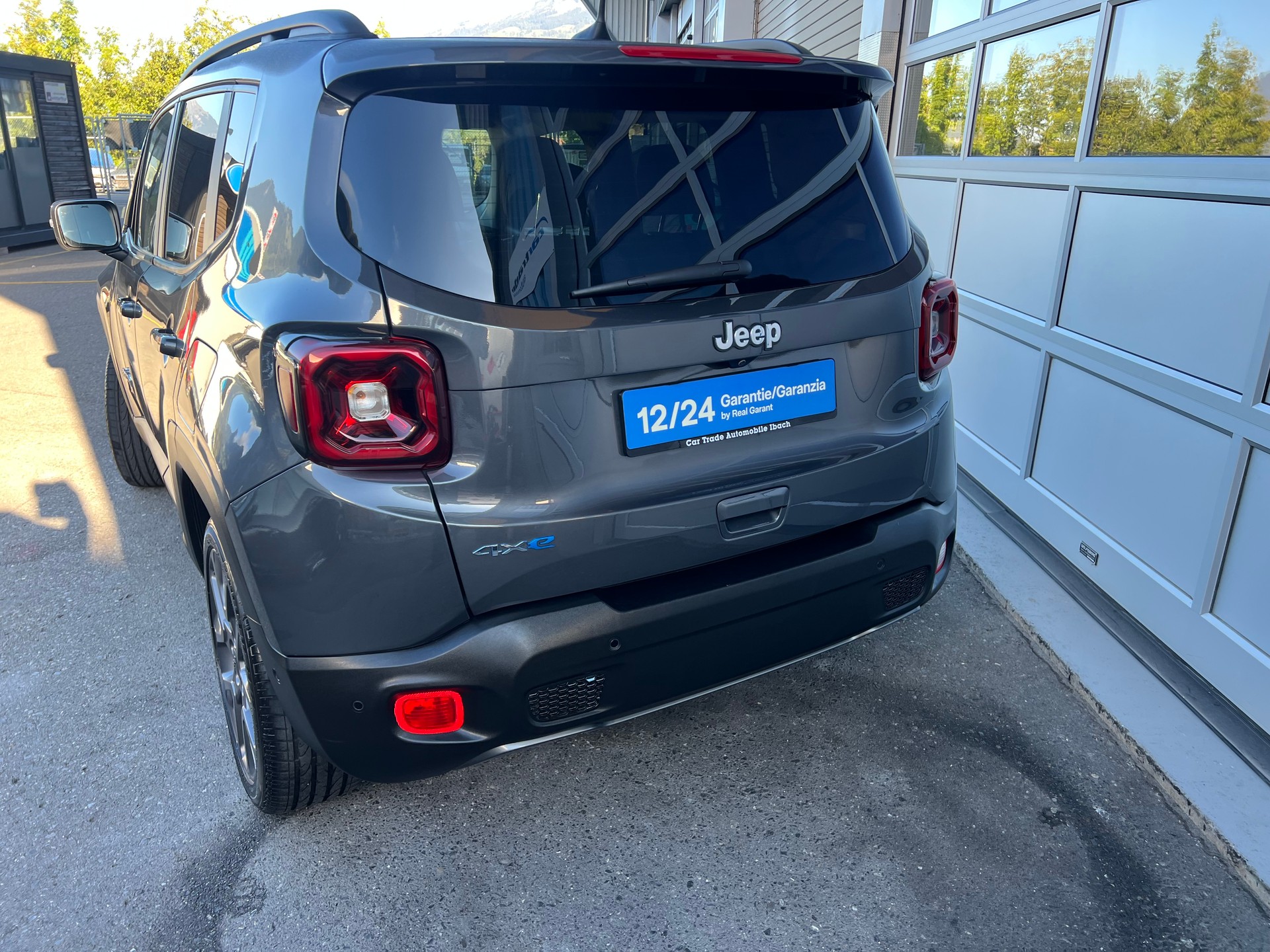 JEEP Renegade 1.3 T 4x4 PHEV Swiss Limited Plus *** CH- Fahrzeug **-image-6