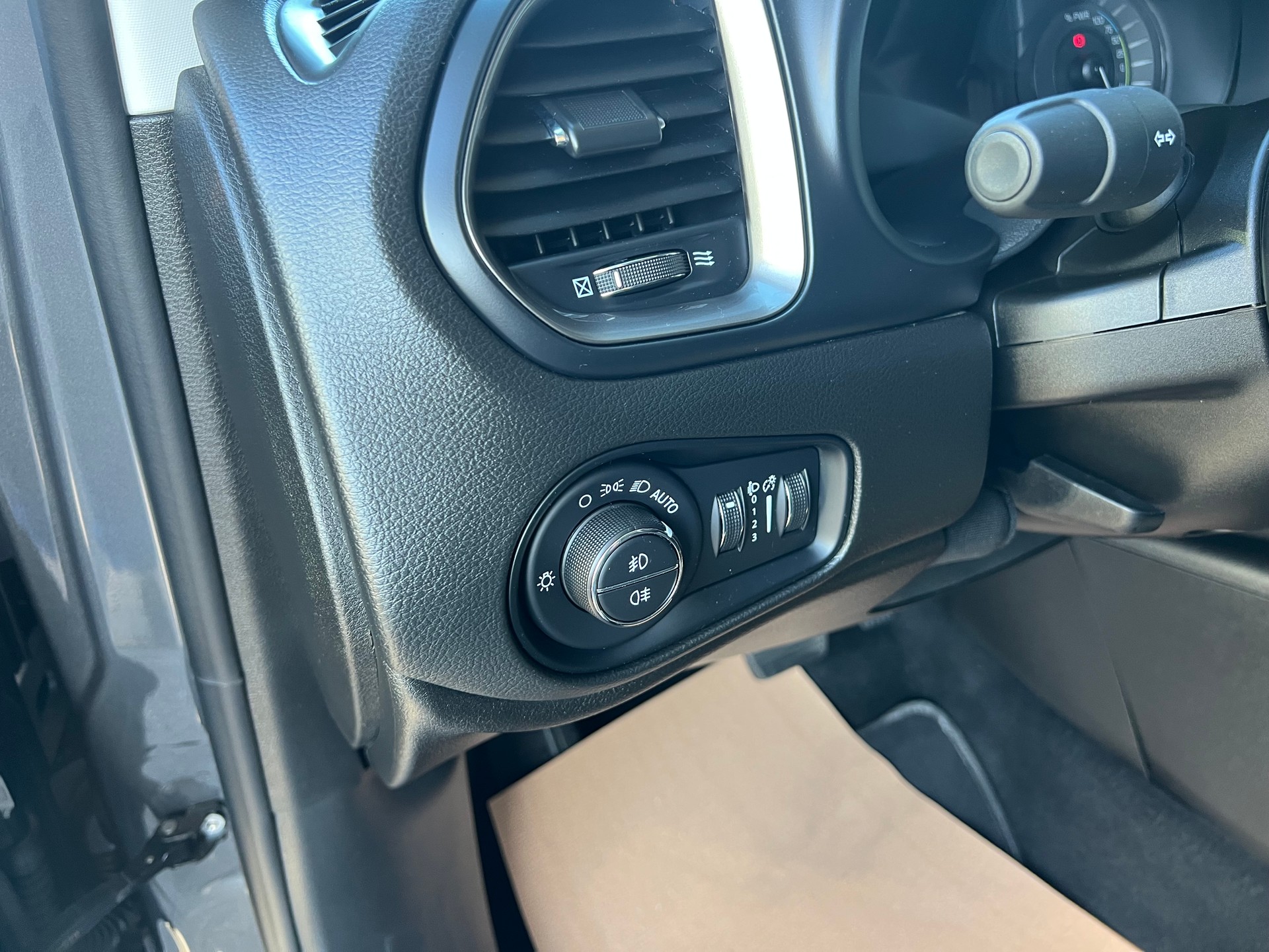JEEP Renegade 1.3 T 4x4 PHEV Swiss Limited Plus *** CH- Fahrzeug **-image-18