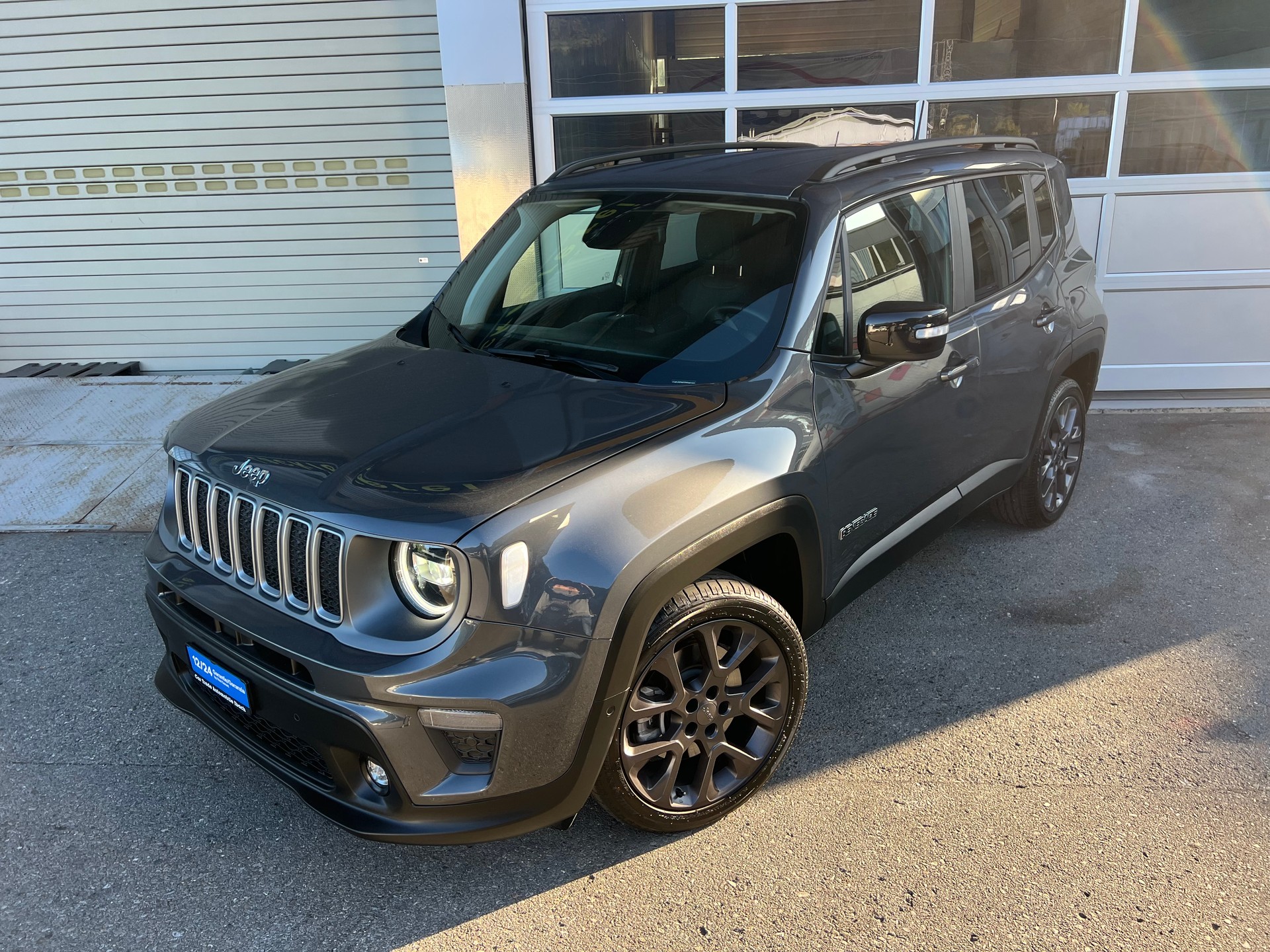 JEEP Renegade 1.3 T 4x4 PHEV Swiss Limited Plus *** CH- Fahrzeug **-image-9