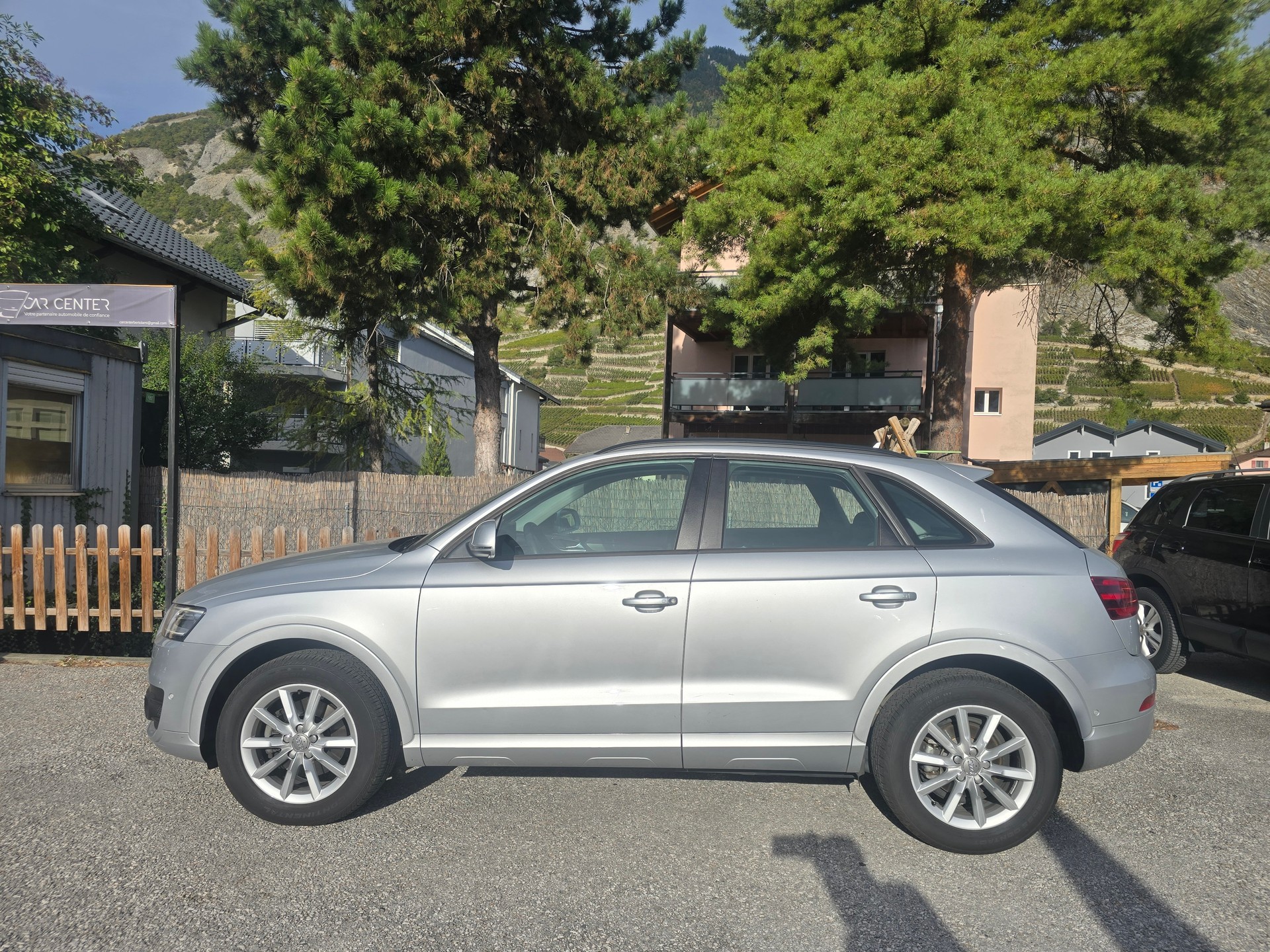 AUDI Q3 2.0 TFSI quattro-image-2
