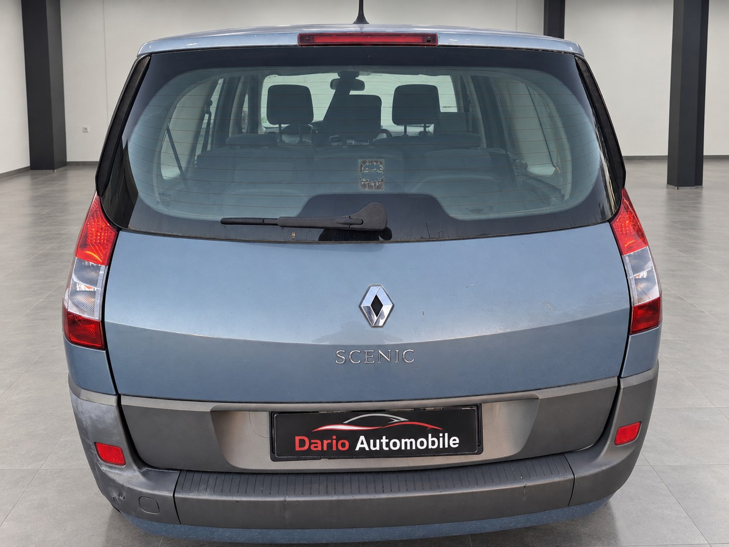 RENAULT Grand Scénic 2.0 16V Authentique Confort-image-7