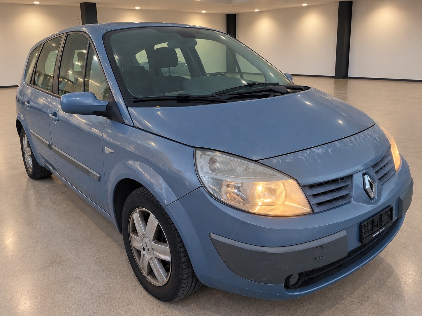 RENAULT Grand Scénic 2.0 16V Authentique Confort-image-1