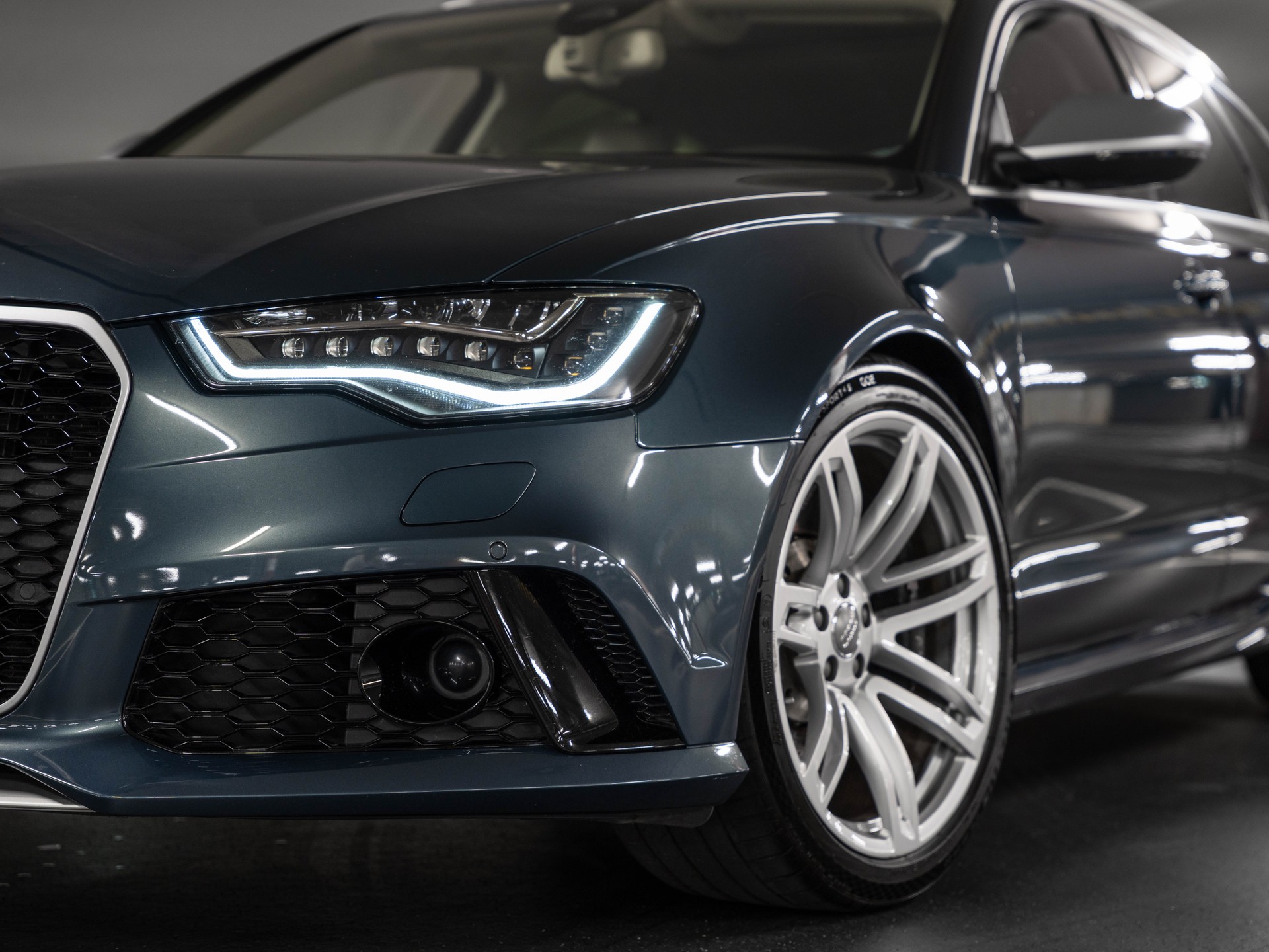 AUDI RS6 Avant 4.0 TFSI V8 quattro Tiptronic ABT 700PS-image-2