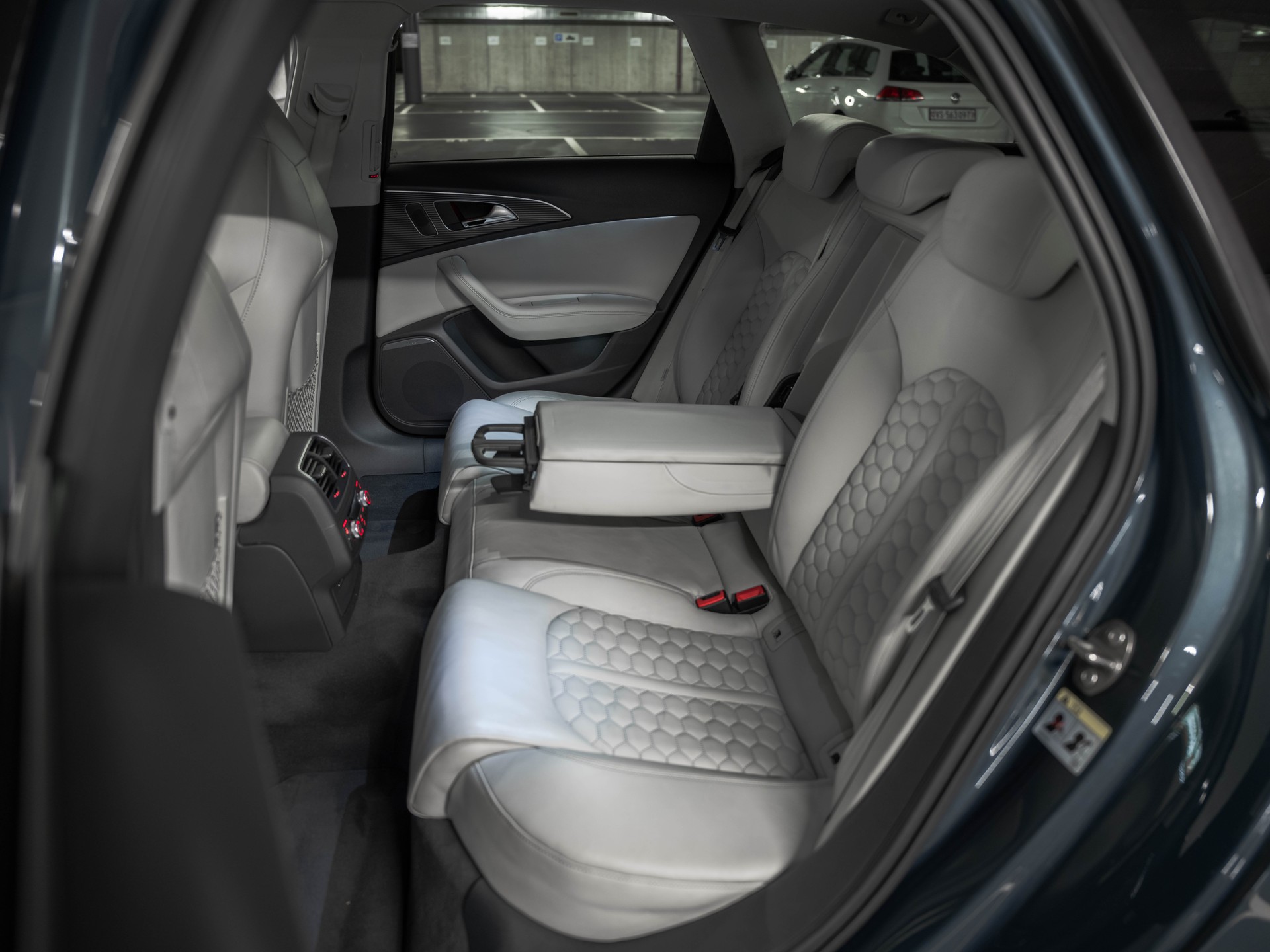AUDI RS6 Avant 4.0 TFSI V8 quattro Tiptronic ABT 700PS-image-30