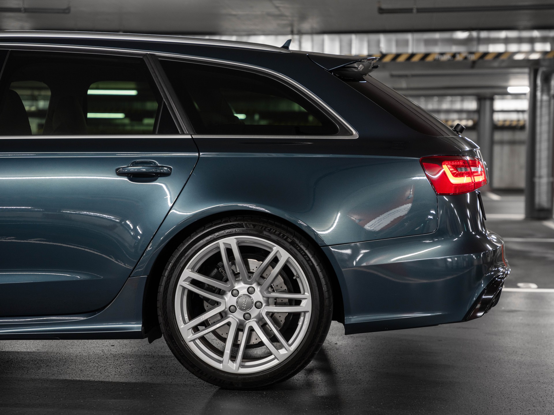 AUDI RS6 Avant 4.0 TFSI V8 quattro Tiptronic ABT 700PS-image-4
