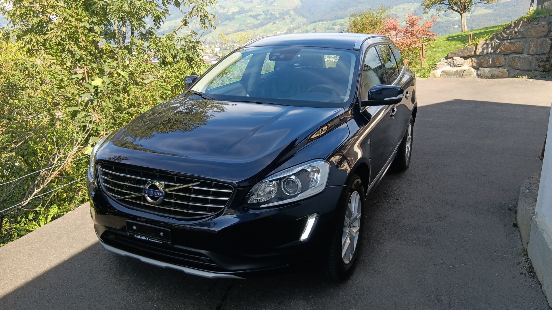 VOLVO XC60 T5 AWD Executive Geartronic-image-1
