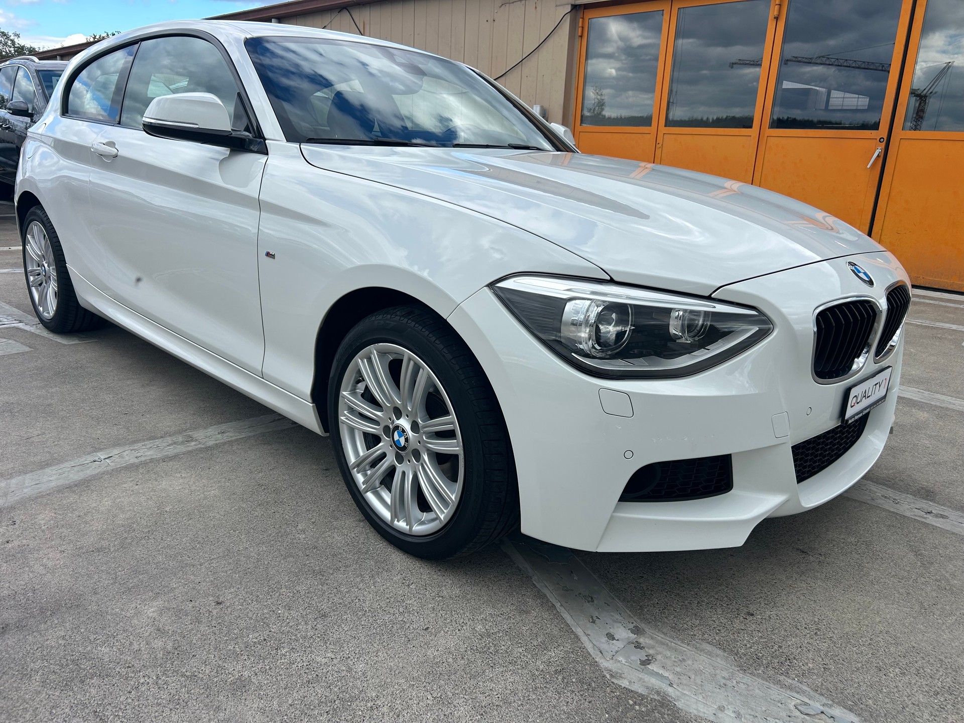 BMW 120d xDrive Sport Line-image-5