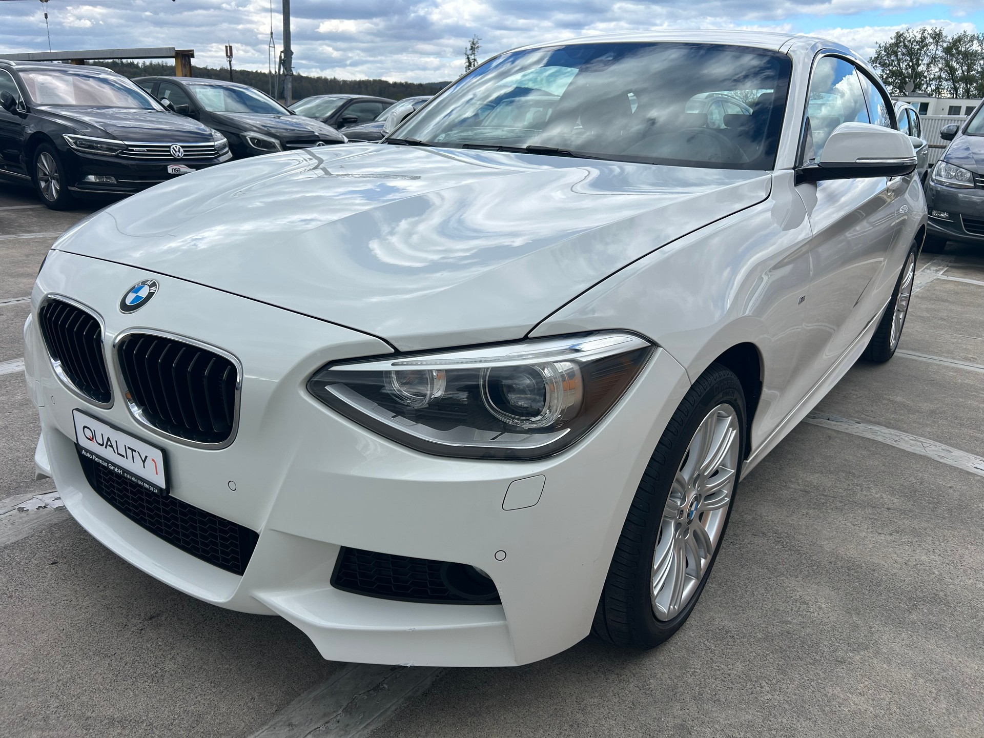 BMW 120d xDrive Sport Line-image-0