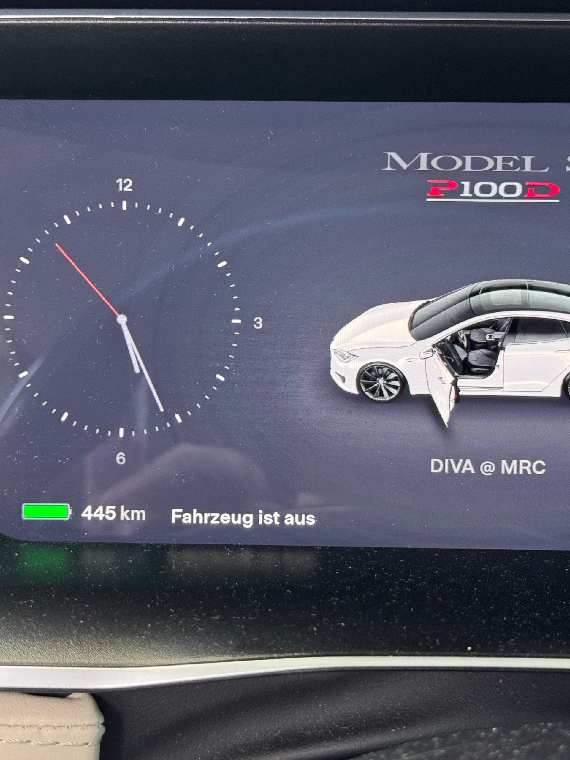 TESLA 100 Performance D-image-1