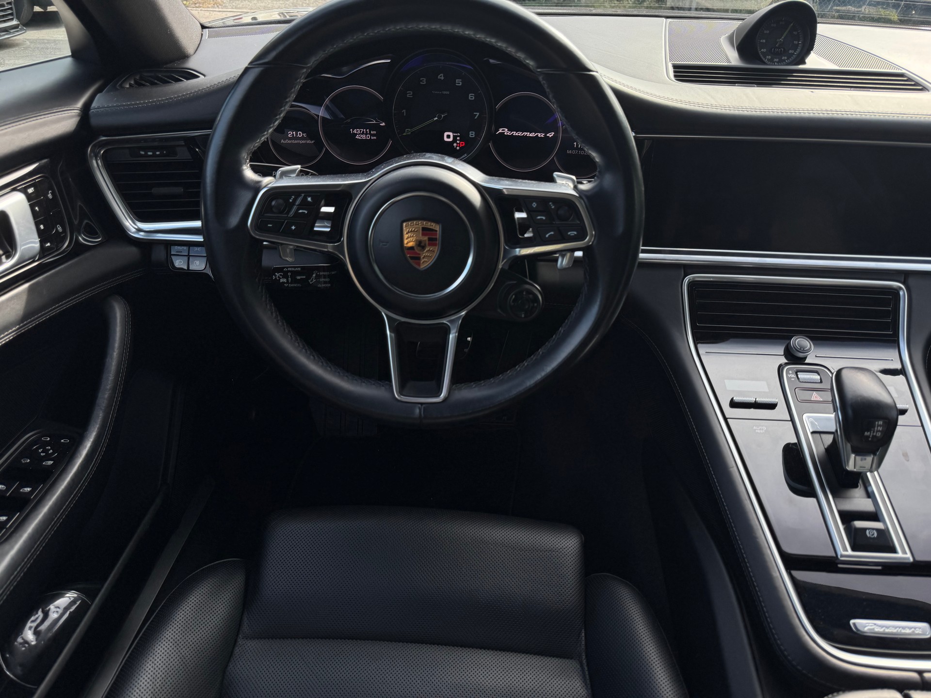 PORSCHE Panamera 4 E-Hybrid Sport Turismo PDK-image-11
