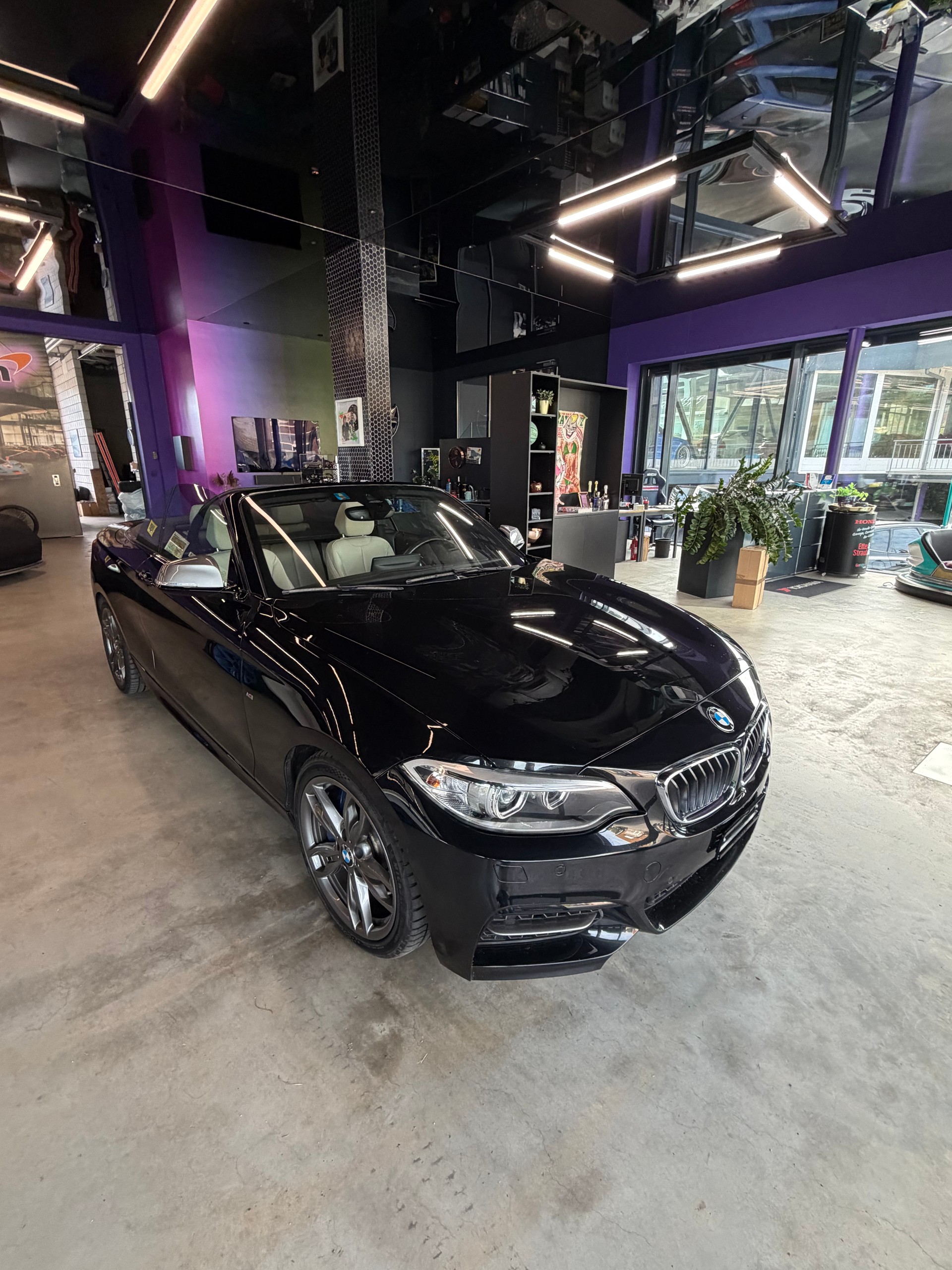 BMW M235i Steptronic-image-13