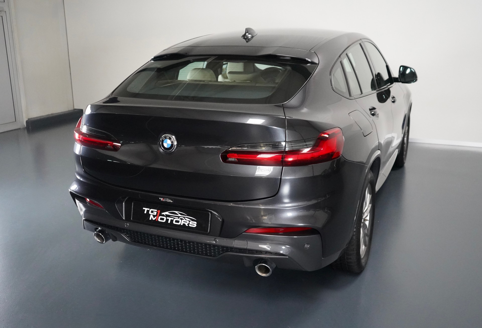 BMW X4 xDrive 30i M Sport Steptronic-image-2
