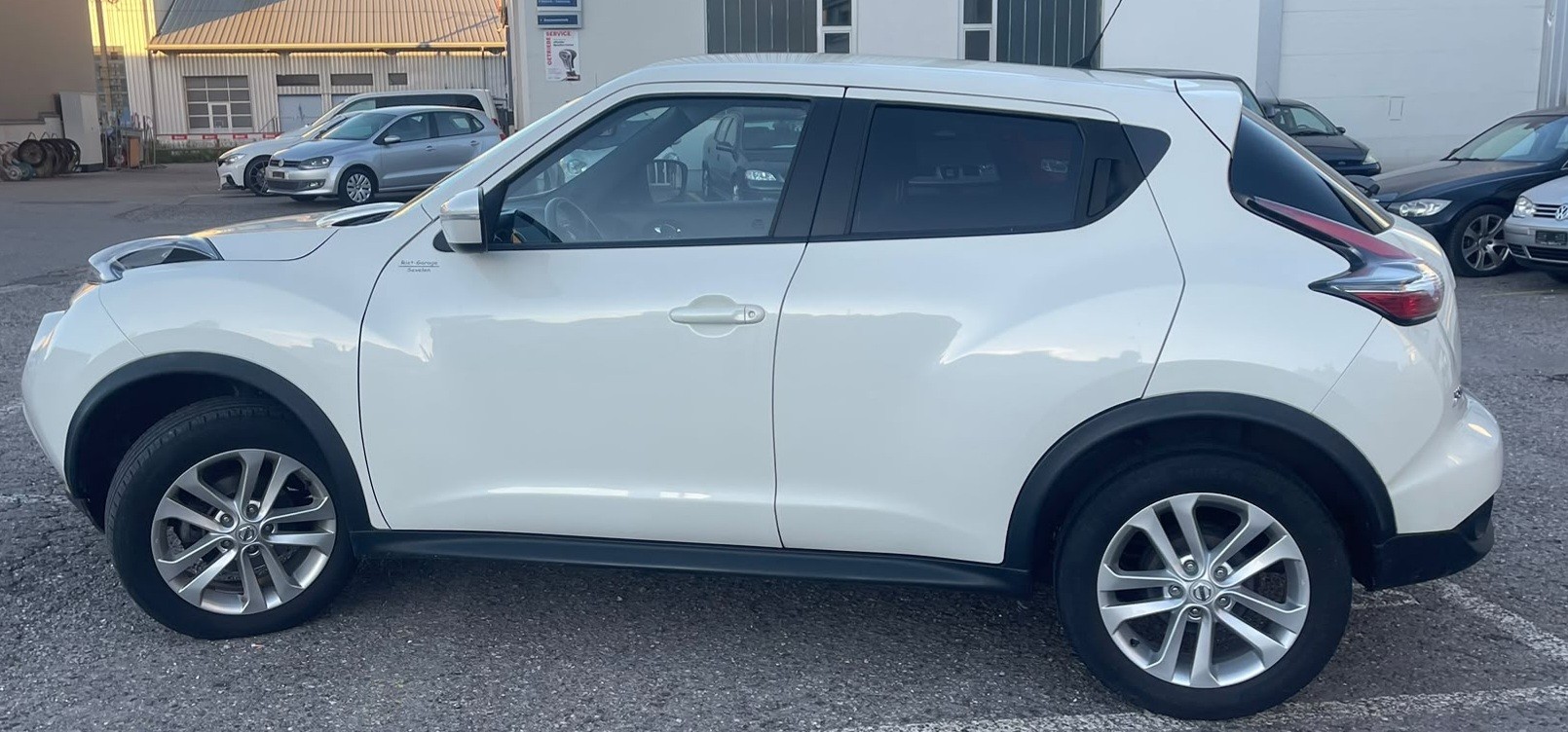 NISSAN Juke 1.2 DIG-T N-Connecta-image-2