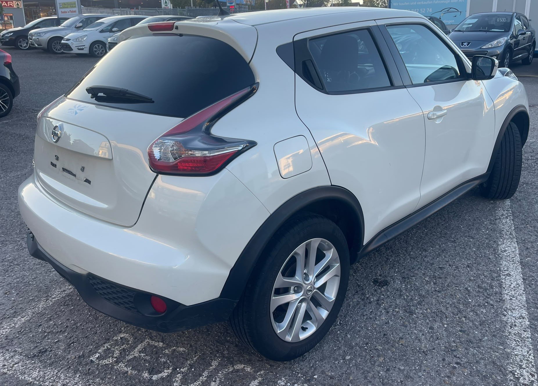 NISSAN Juke 1.2 DIG-T N-Connecta-image-3
