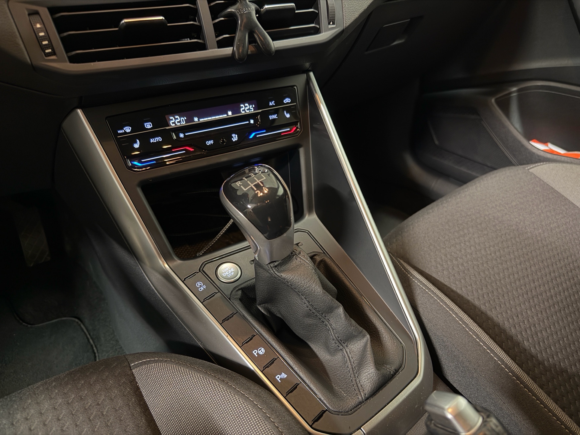 VW VW Polo 1.0 TSI Life *Rückfahrkamera* *Park Assist* *Sitzheizung*-image-13