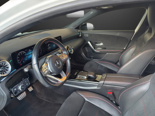 MERCEDES-BENZ A 180 Night Star AMG Line-image-5