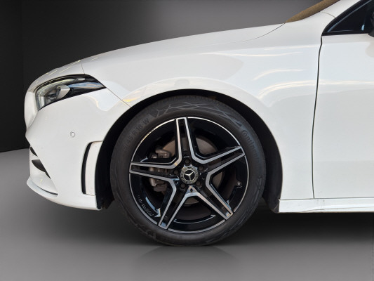 MERCEDES-BENZ A 180 Night Star AMG Line-image-4