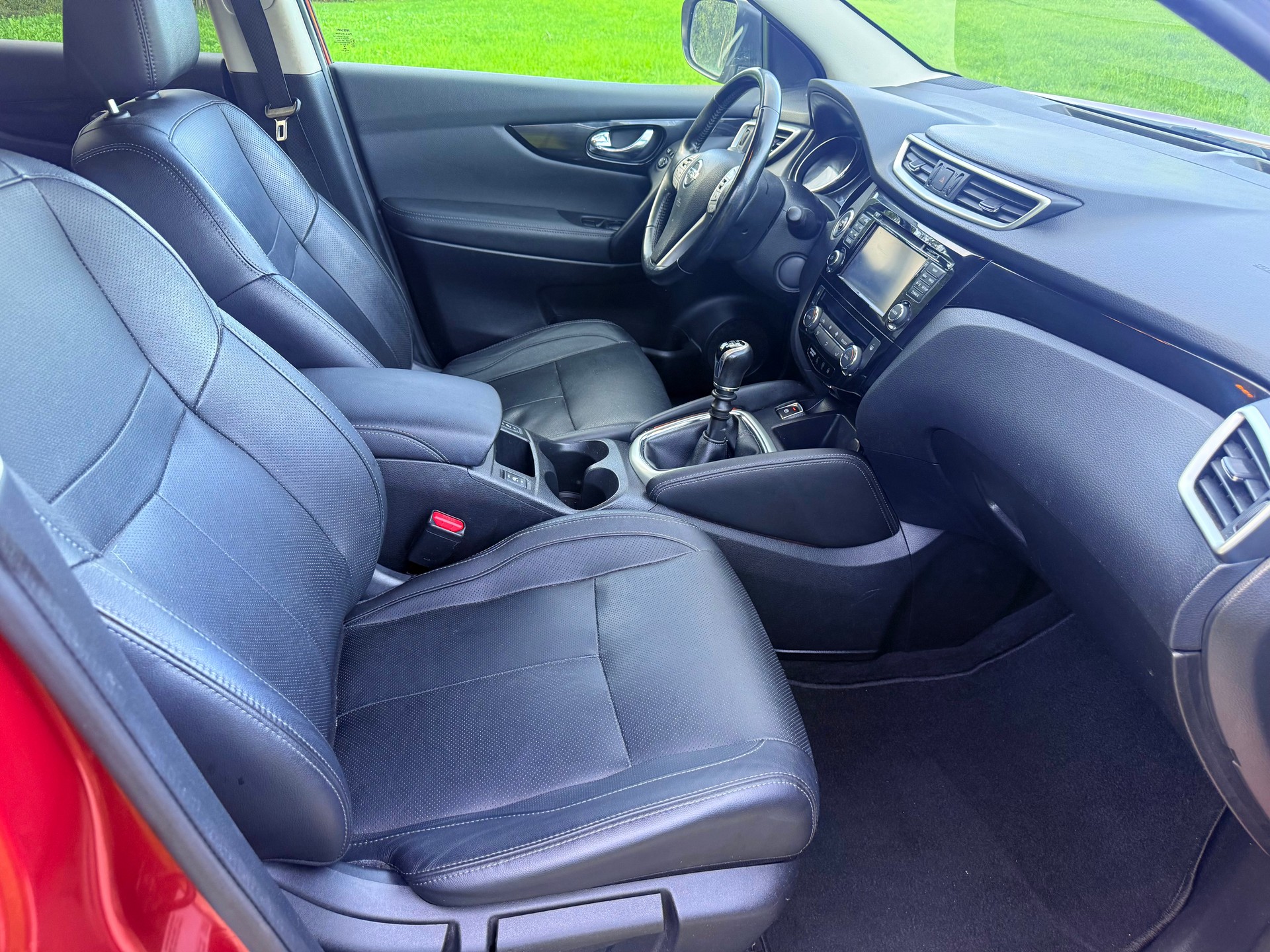 NISSAN Qashqai 1.2 DIG-T N-Connecta-image-12