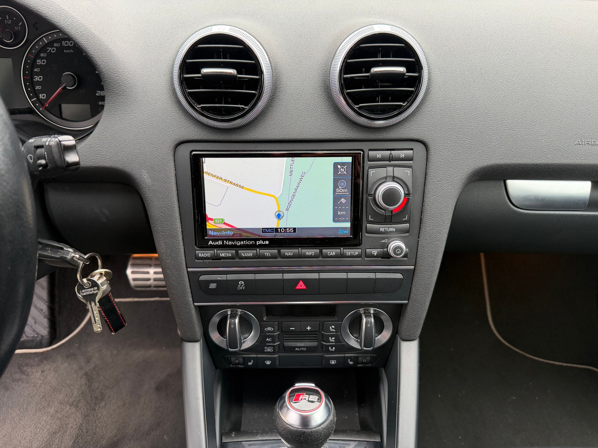 AUDI RS3 Sportback 2.5 TFSI quattro S-tronic-image-10